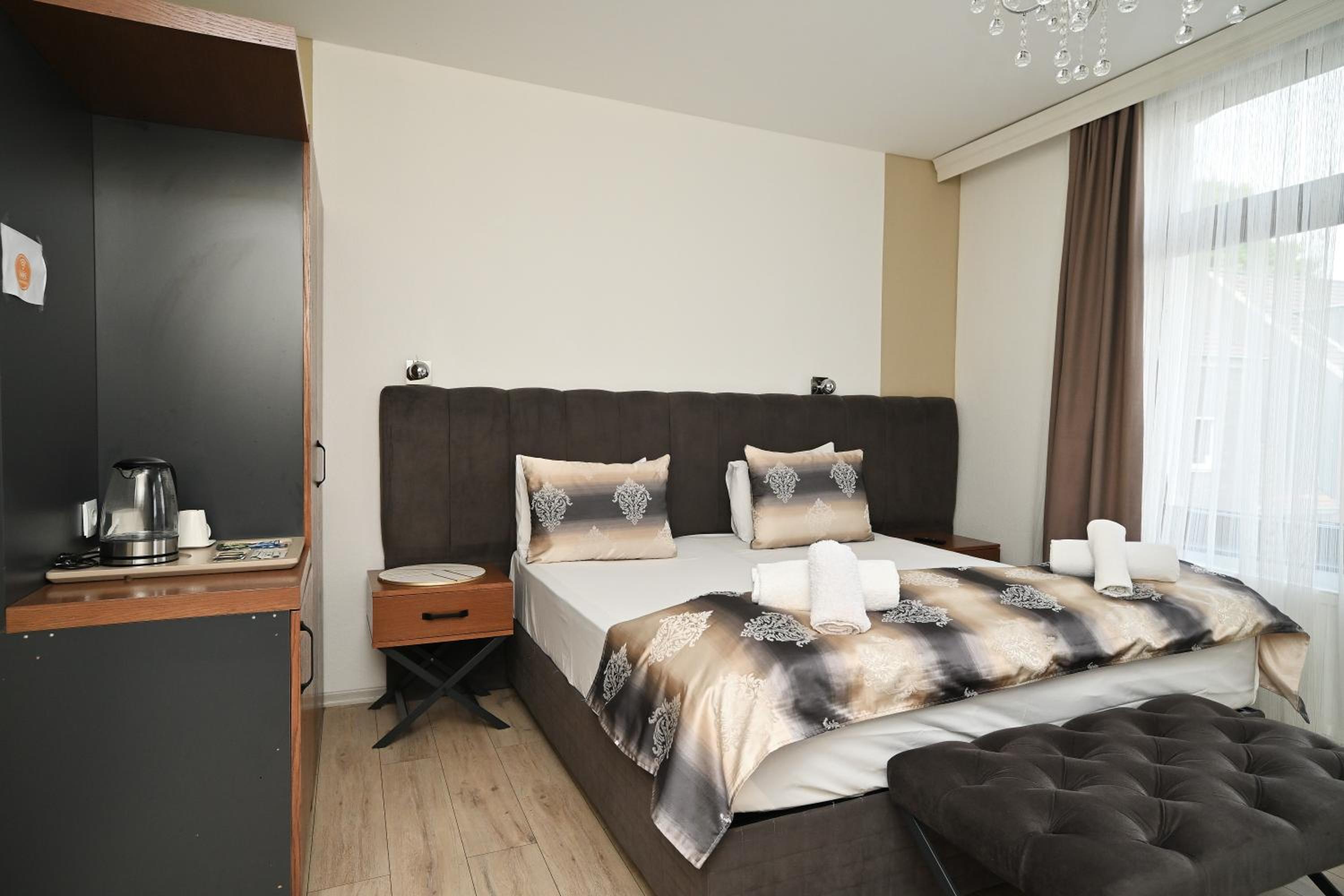Double Room - Photo 5