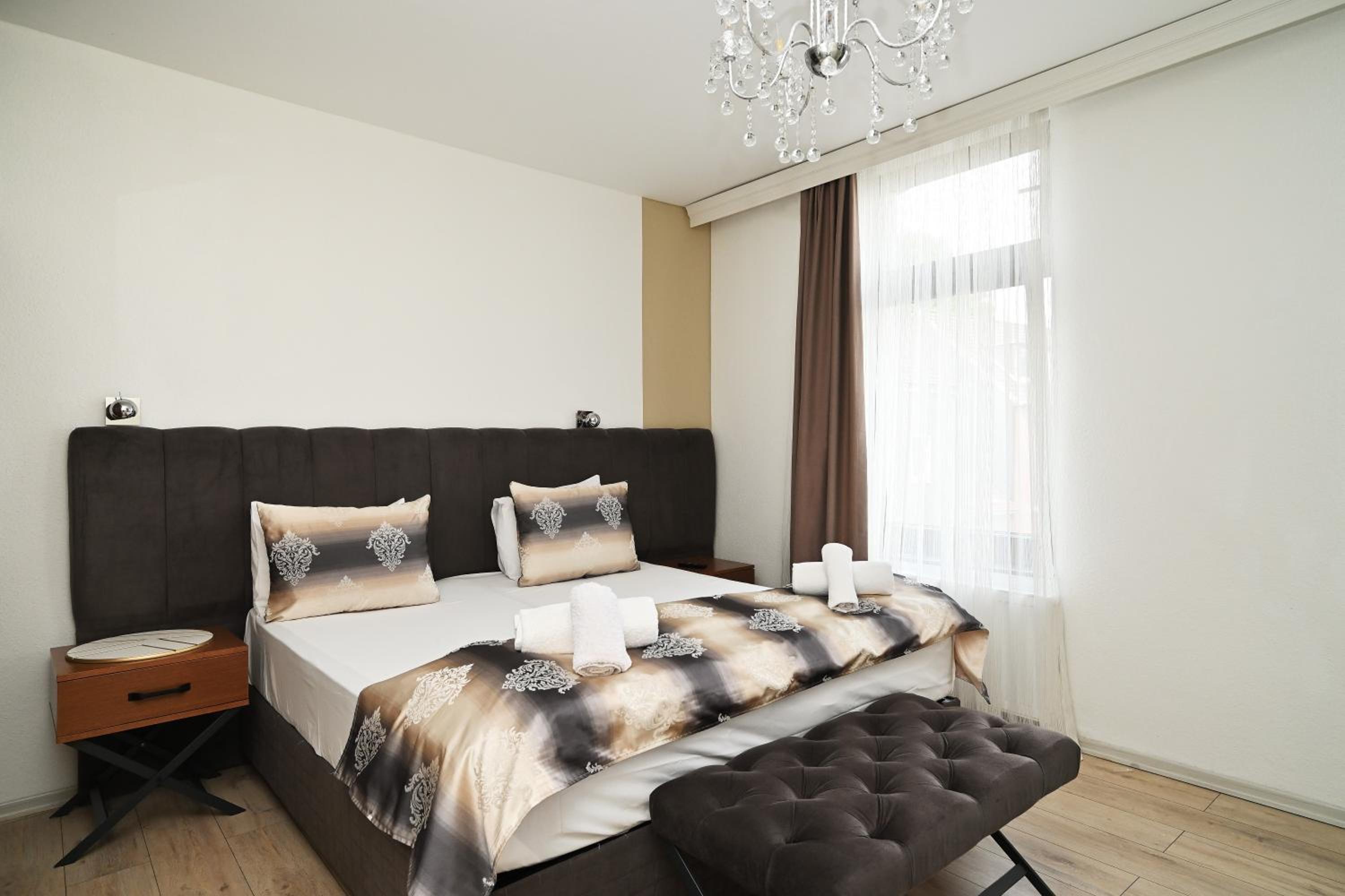 Double Room - Photo 6