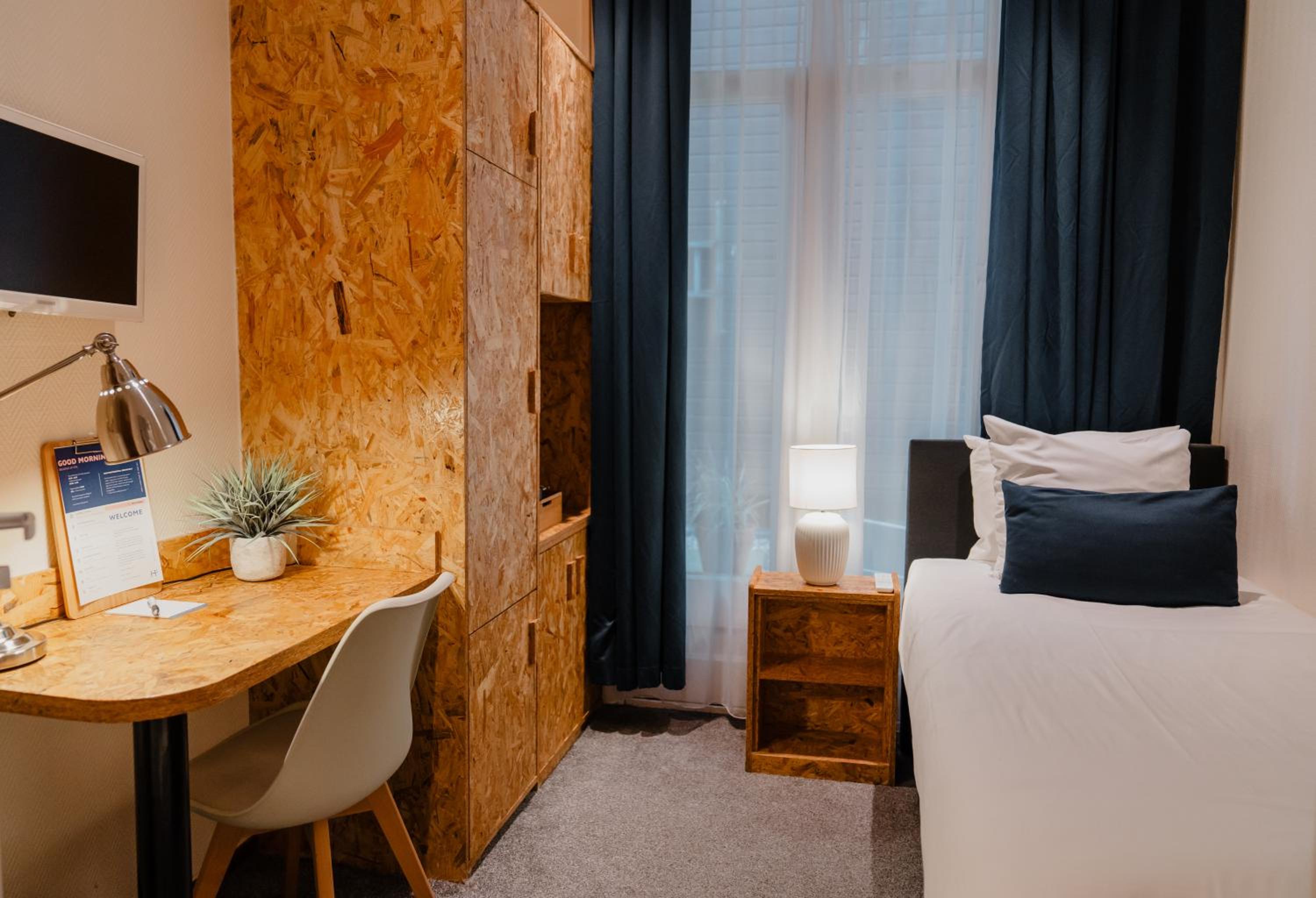 Single Room photo 2