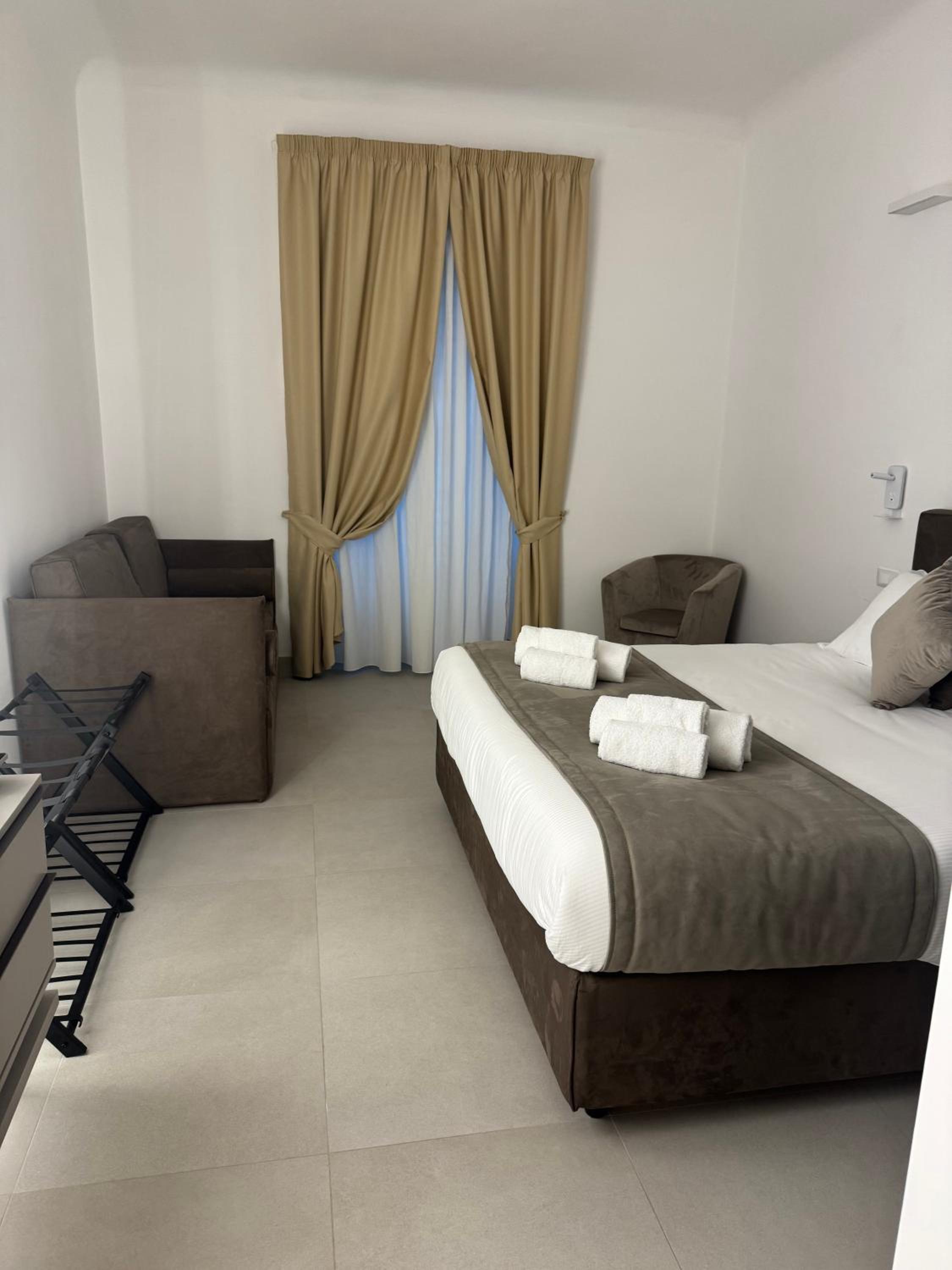 Deluxe Queen Room photo 1