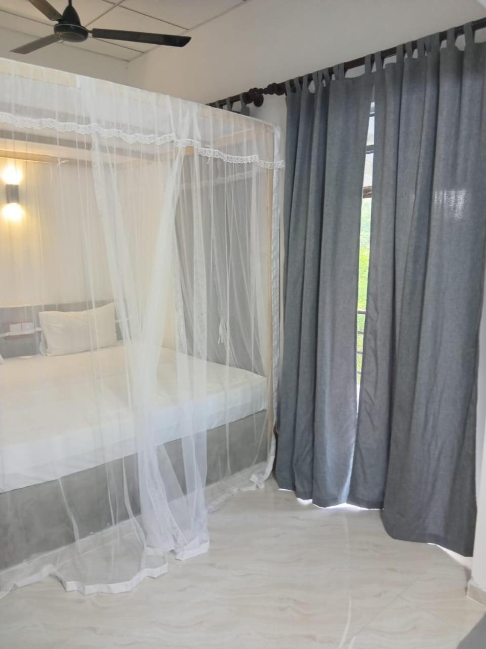 Deluxe Room (2 Adults + 1 Child) photo 2