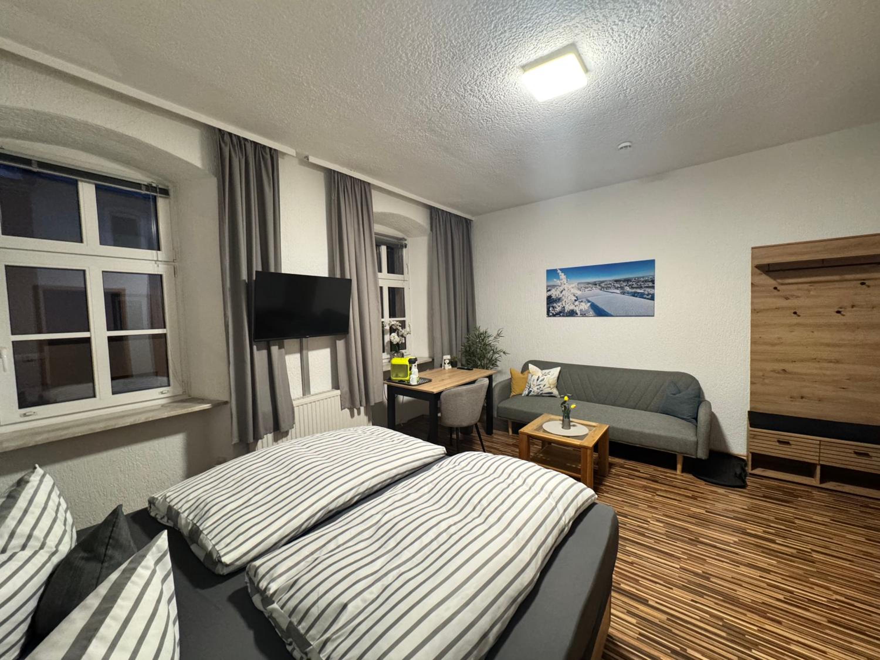 Deluxe Double Room with Shower