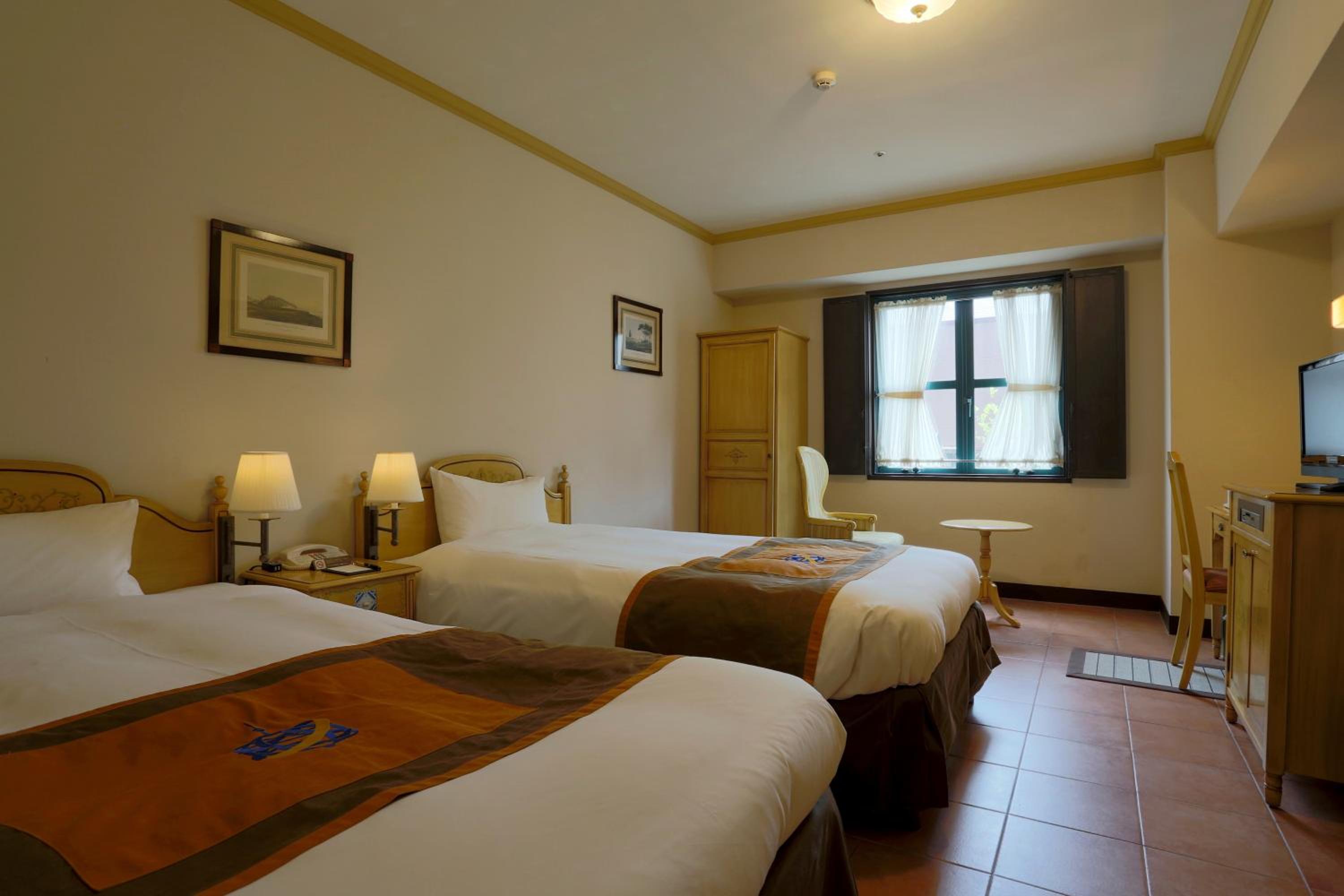 Deluxe Twin Room - Non-Smoking - Photo 2