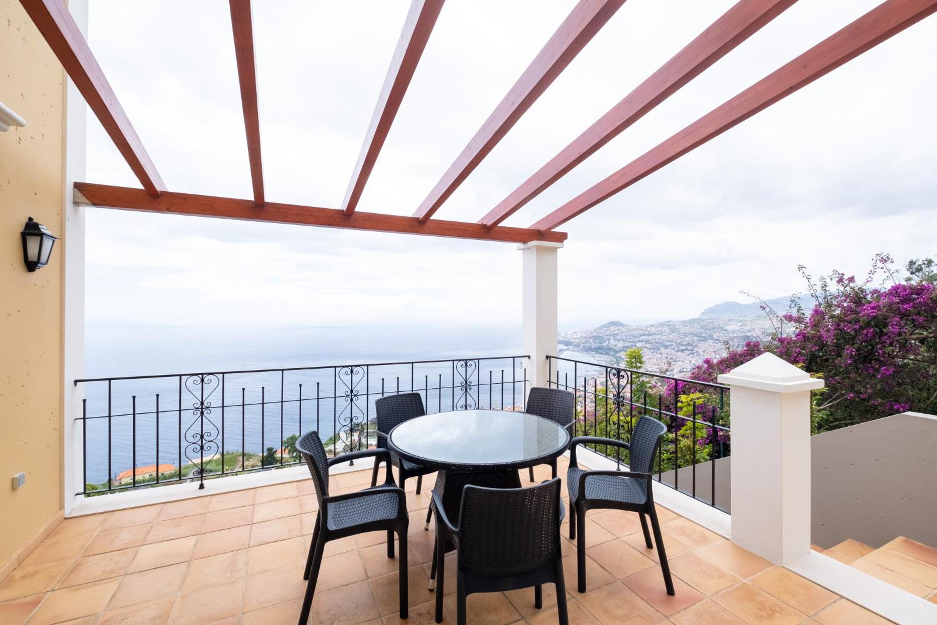 Villa de Três Quartos com Vista para o Mar