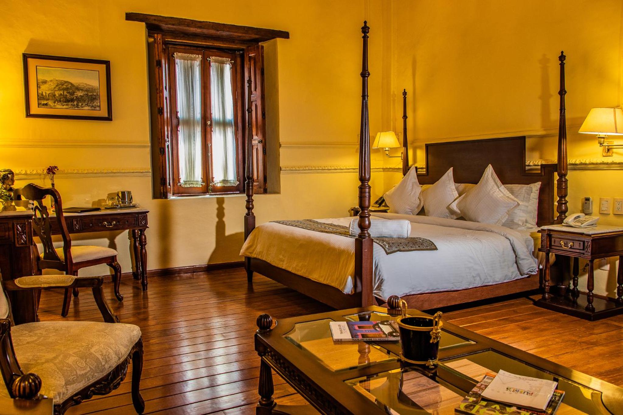Deluxe Suite