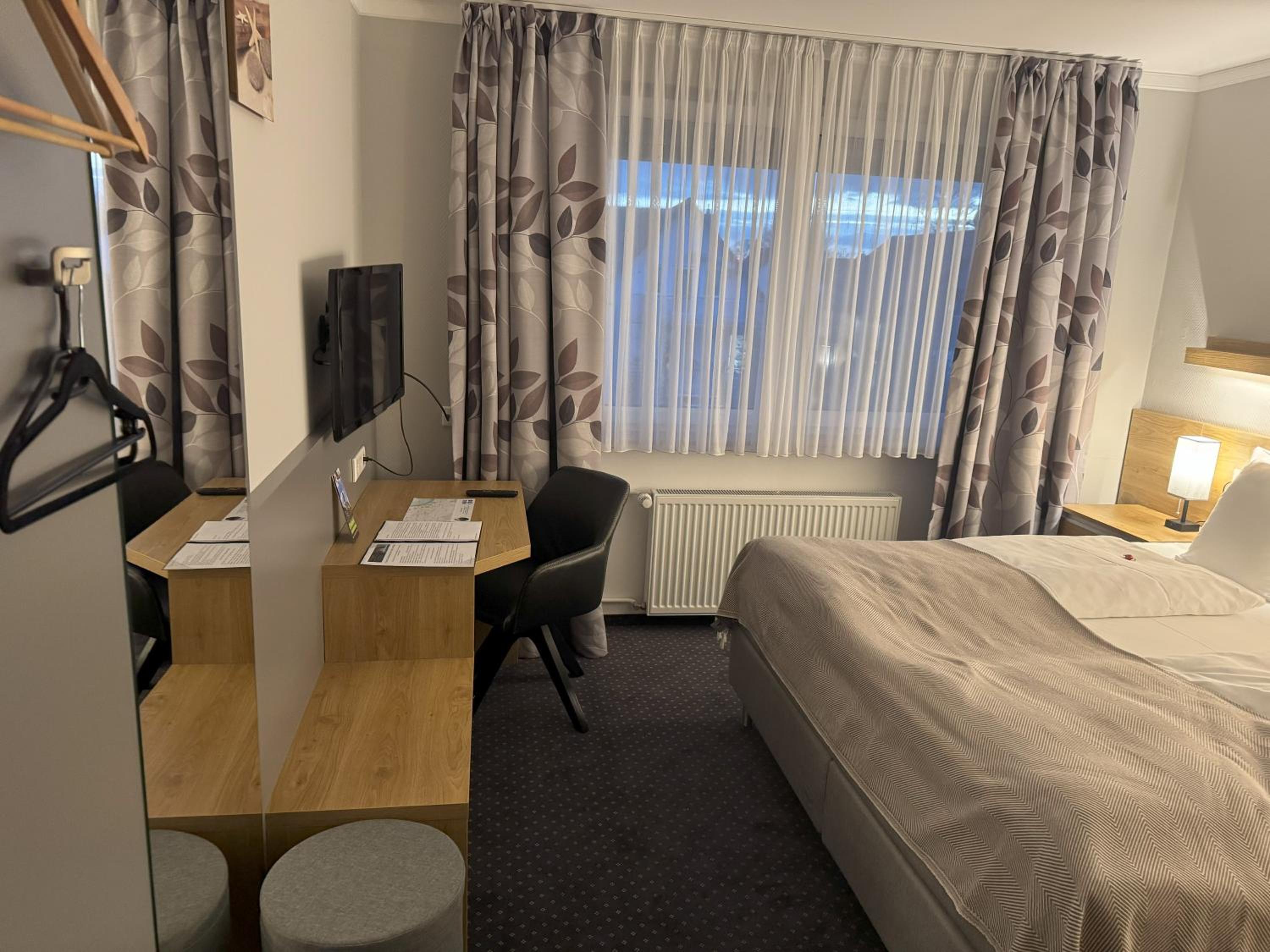 Double Room - Photo 9