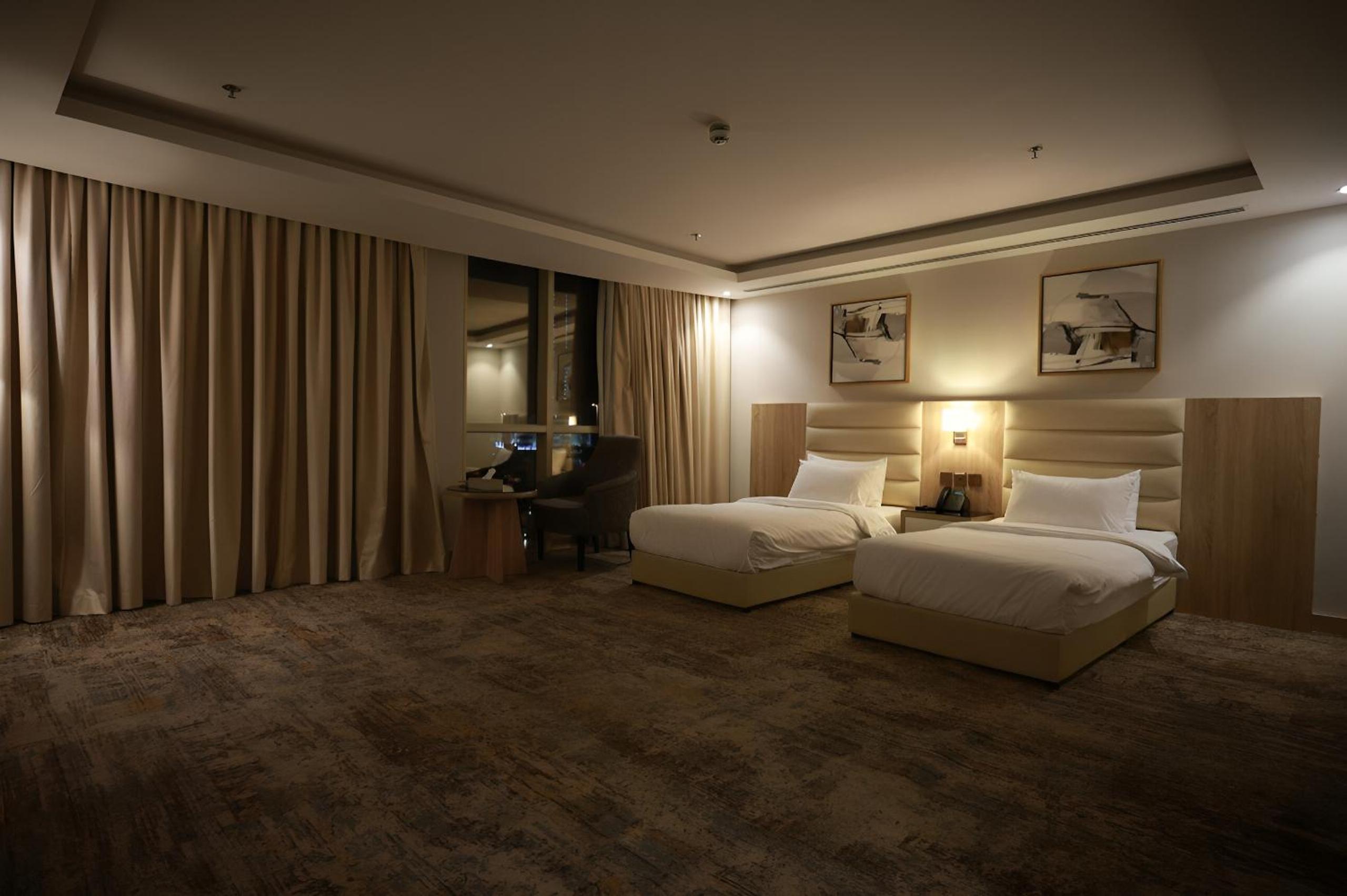 Deluxe Twin Room photo 2