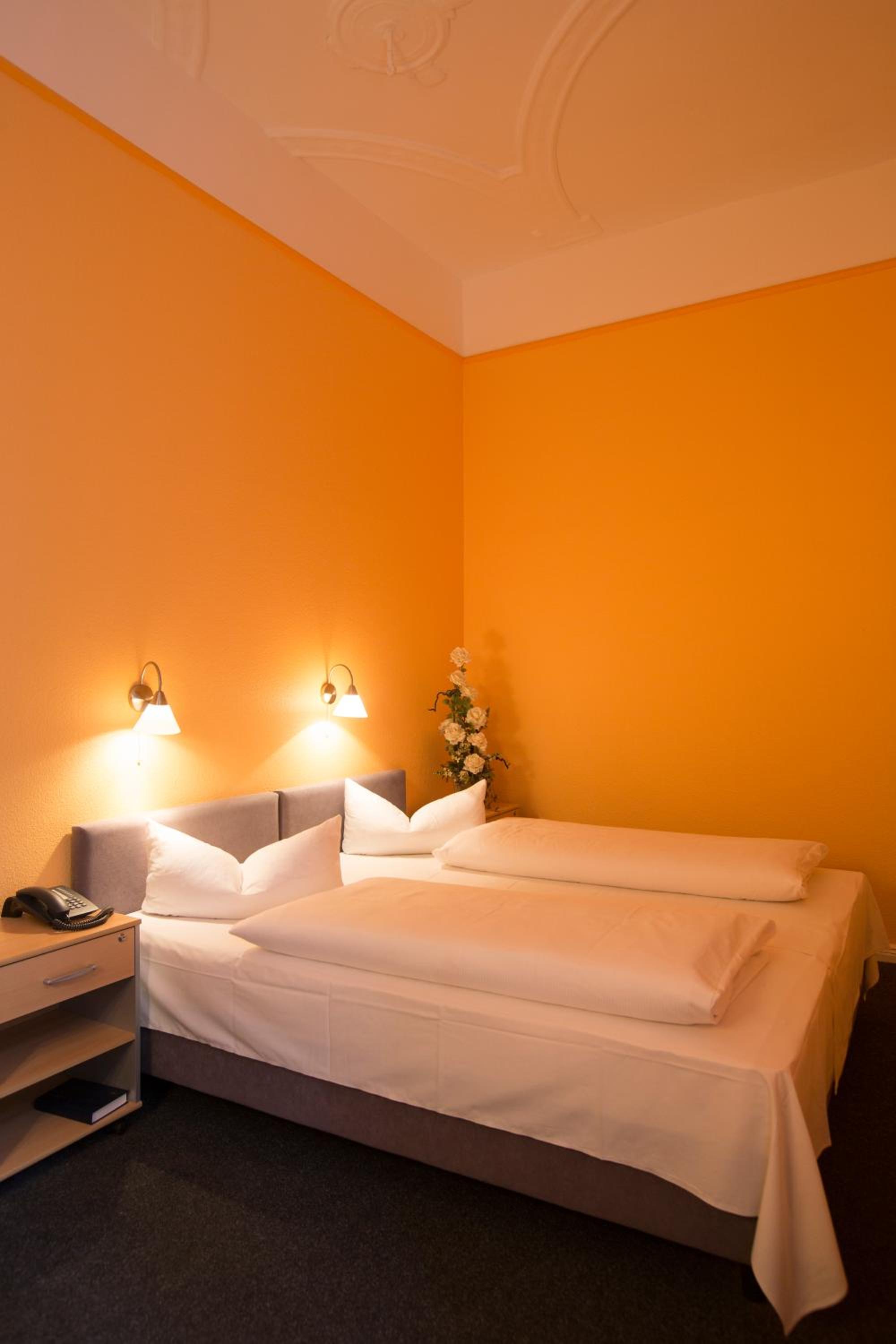 Single Room photo 2