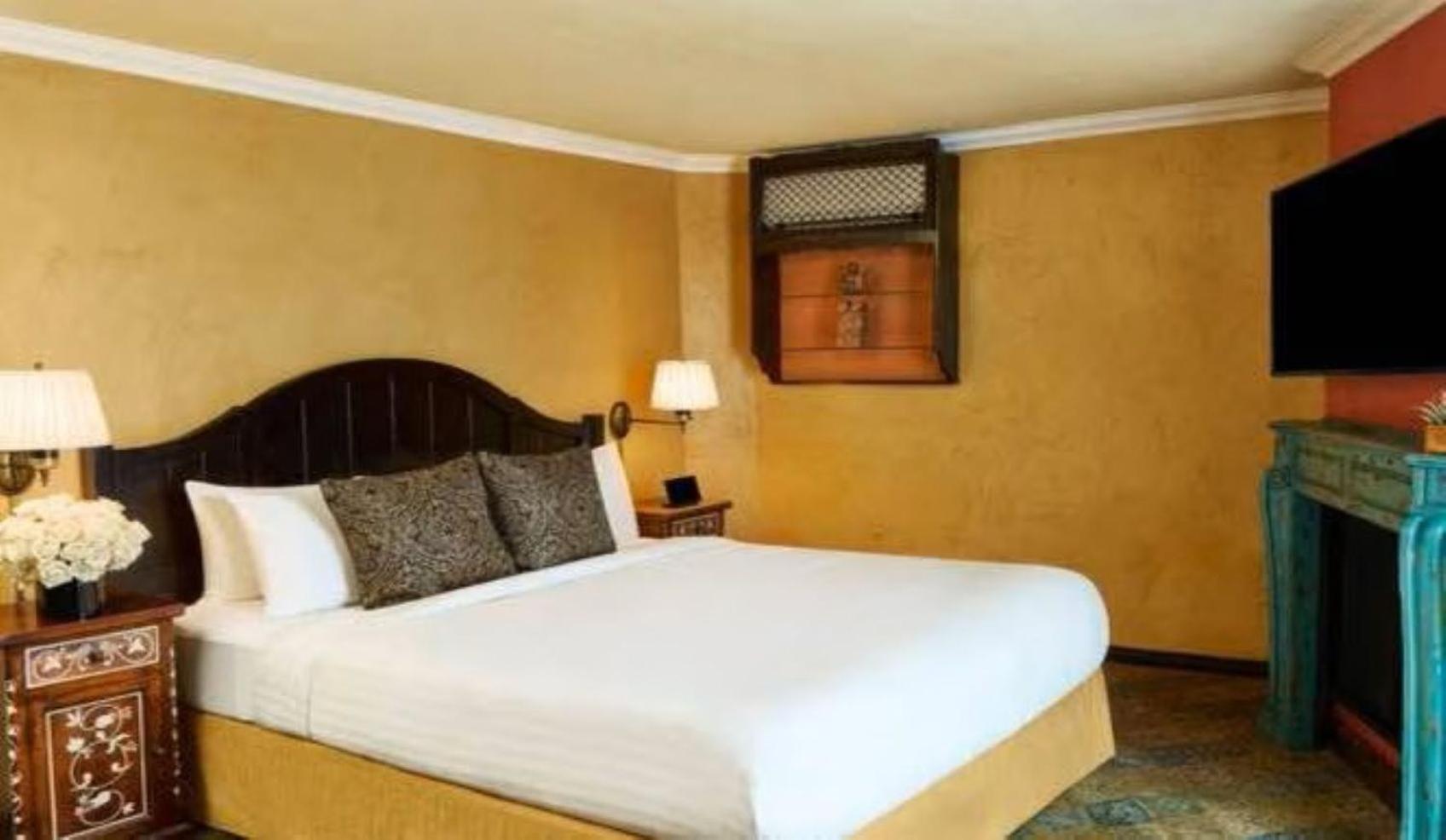 Top Floor Demi Suite