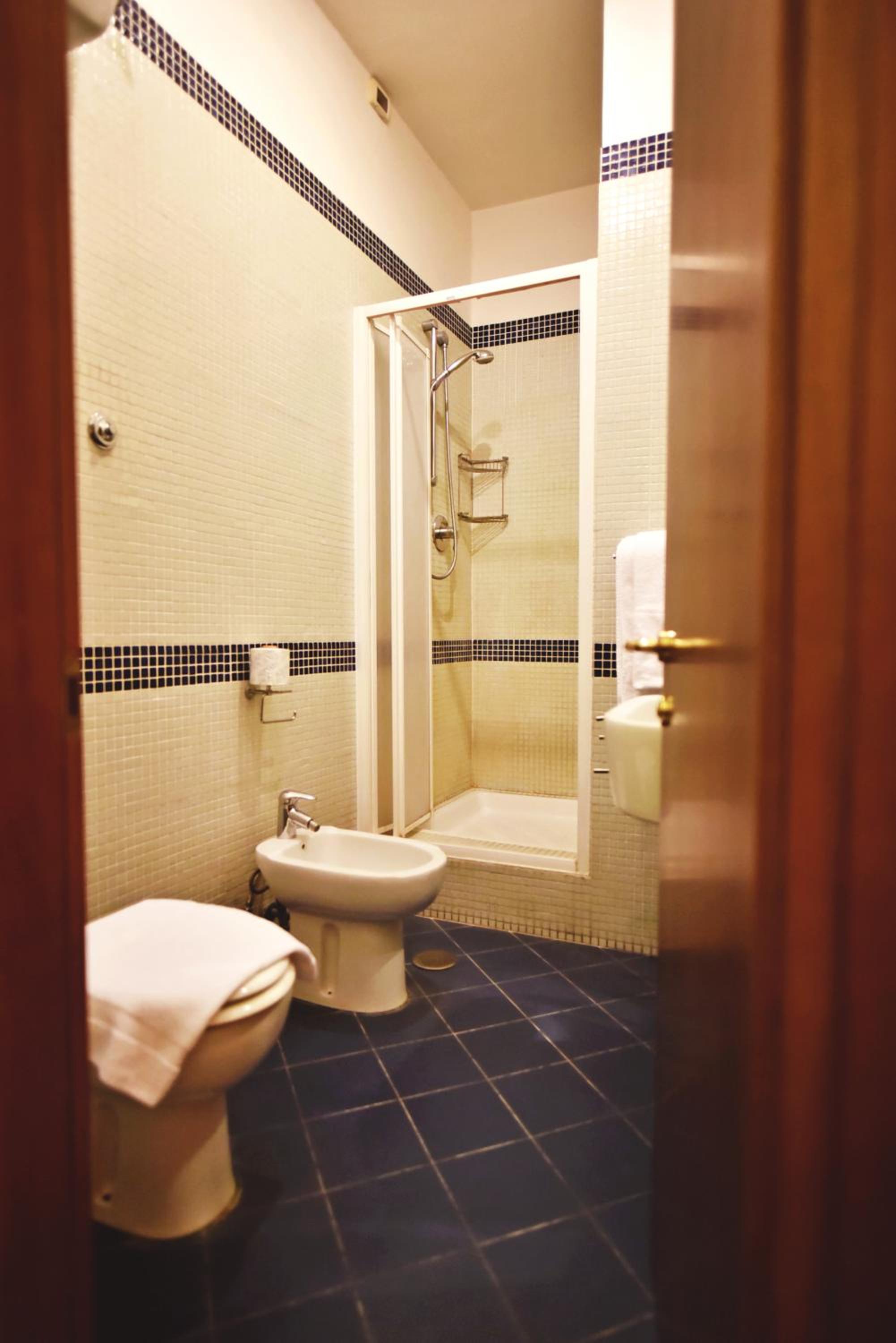 Triple Room with Private Bathroom photo 2