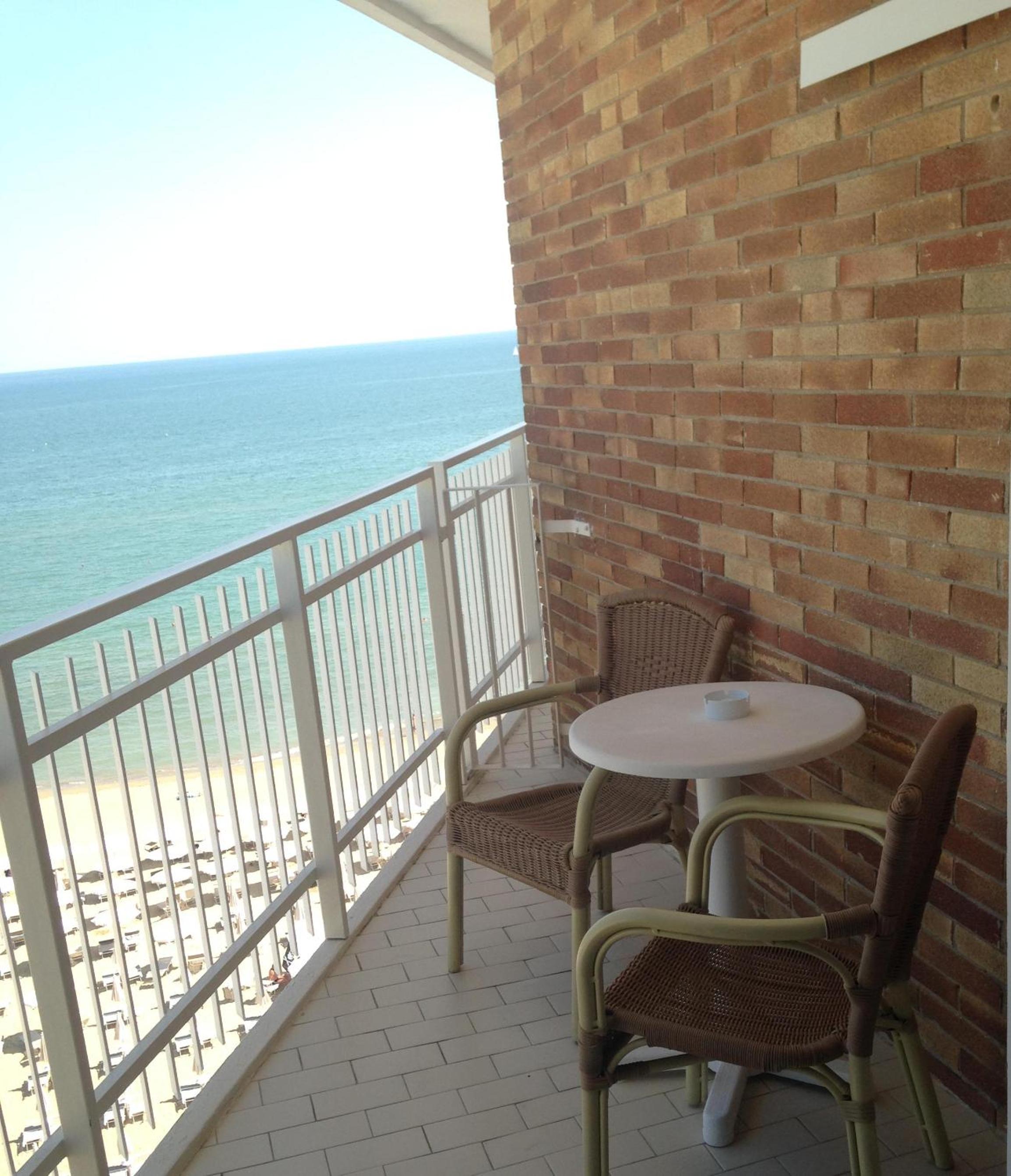 Family Suite with Sea View photo 3