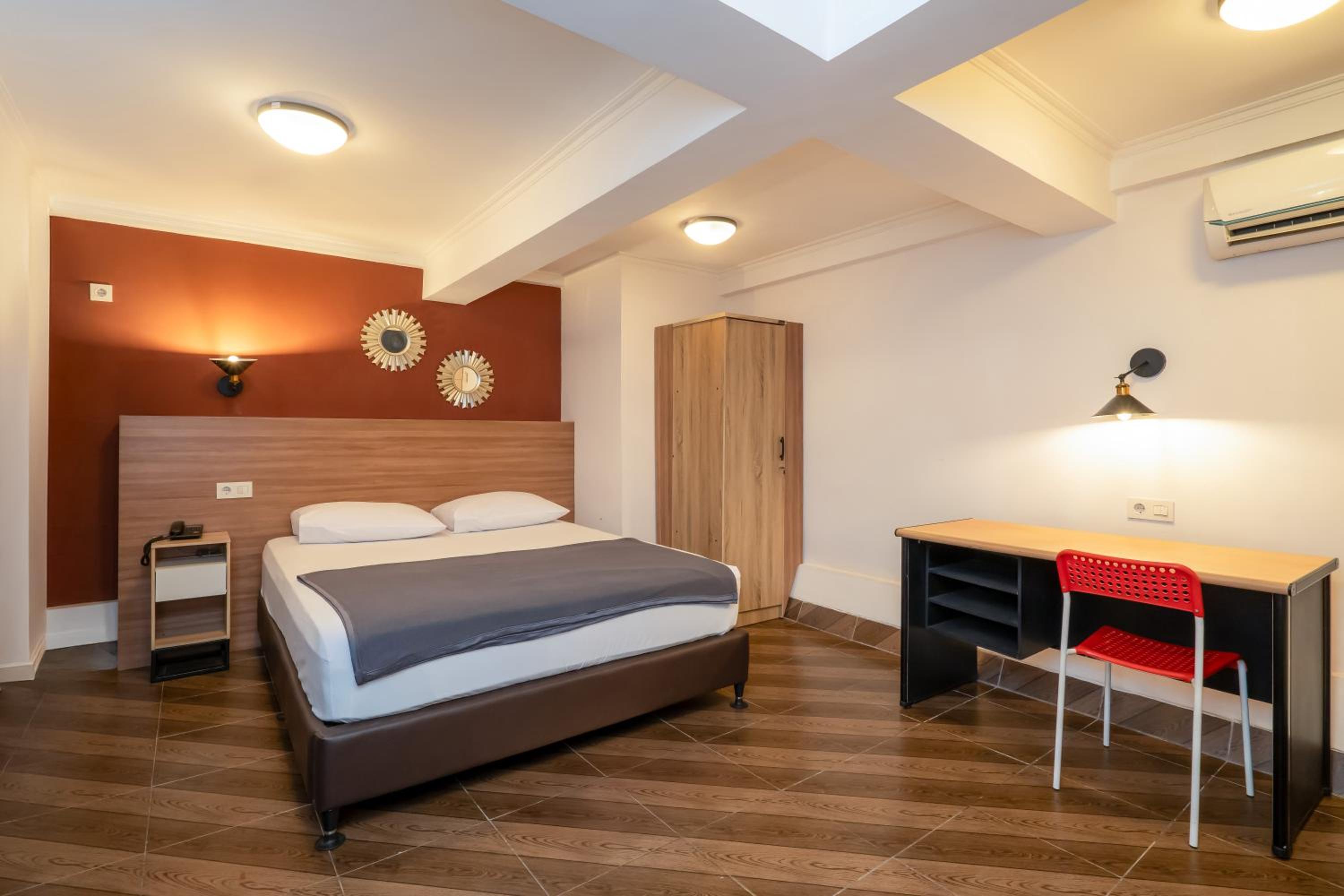 Superior Queen Room