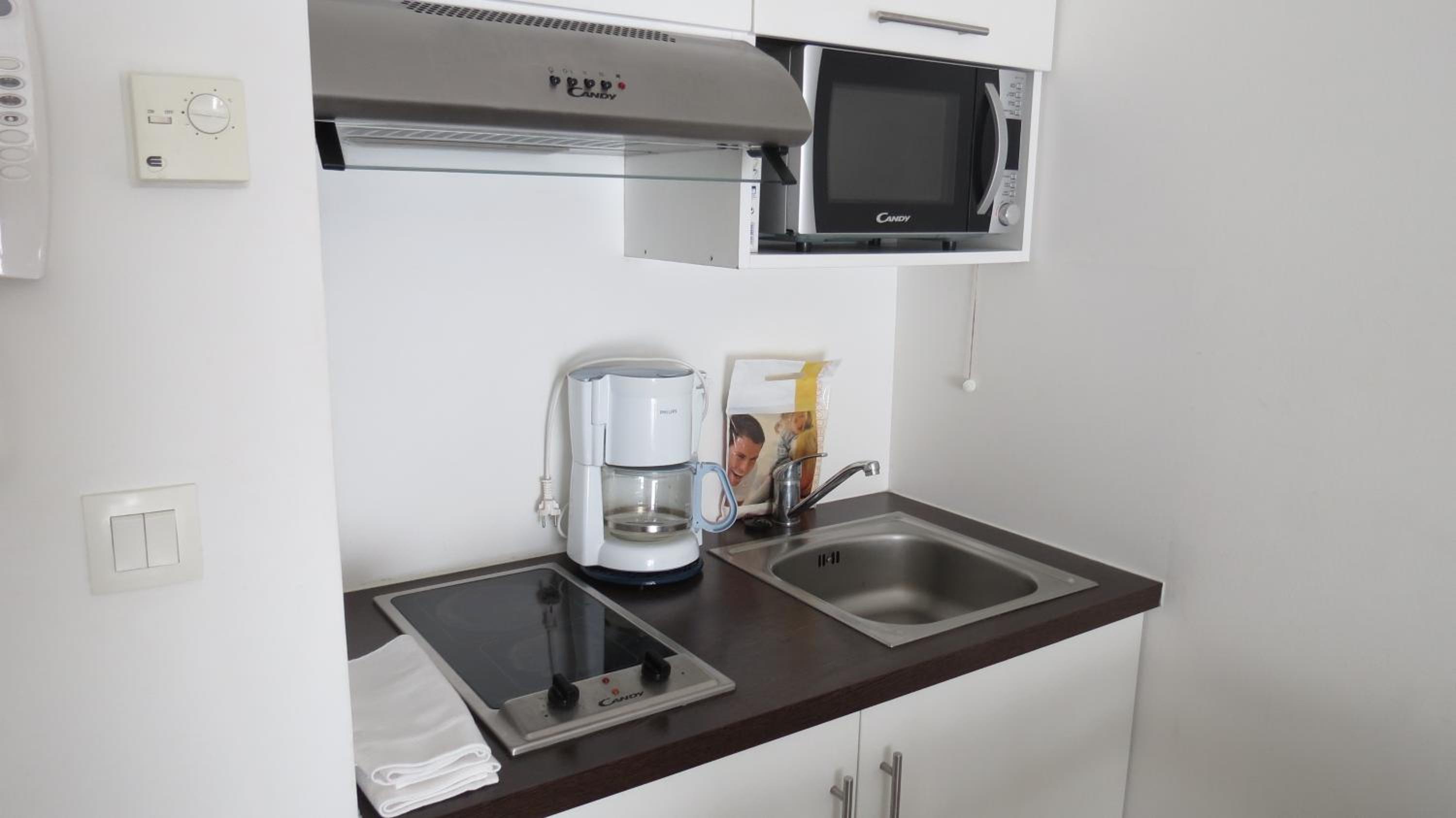 Superior One-Bedroom Apartment (3 Adults) - Photo 4
