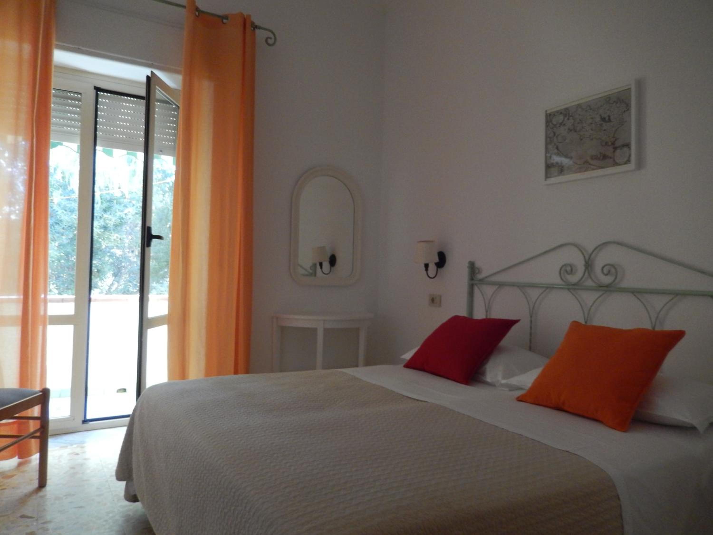 Double Room Single Use (1 Adult) photo 3