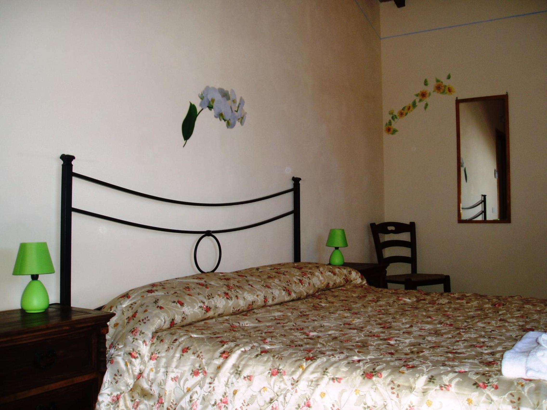 Two-Bedroom House - Photo 1