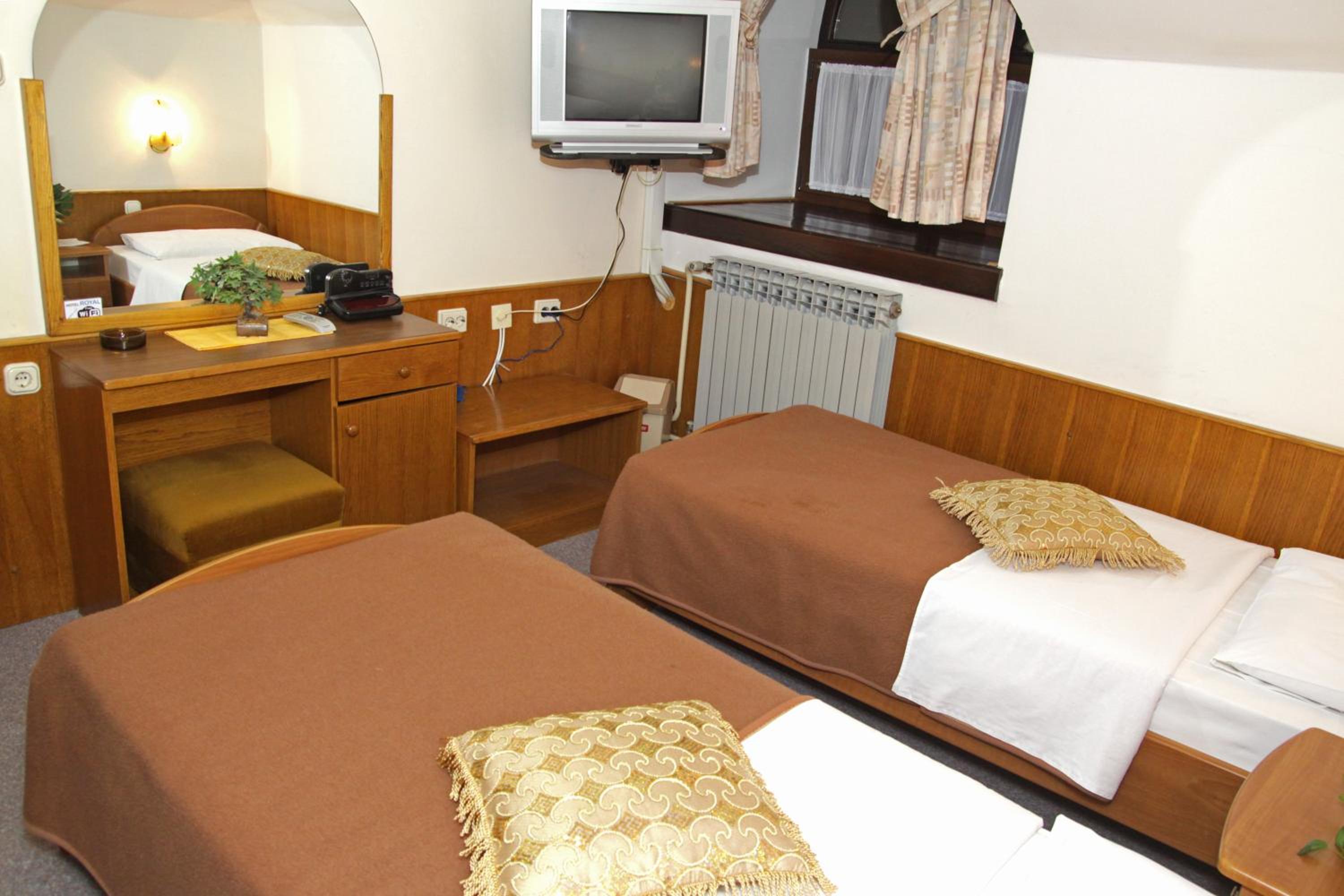 Standard Twin Room photo 1