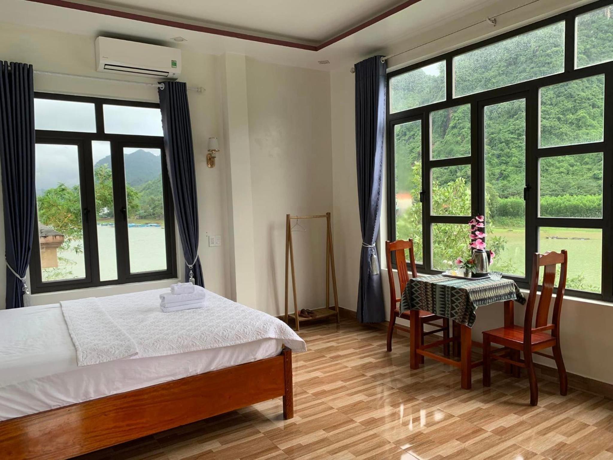 Double Room with Lake View photo 1