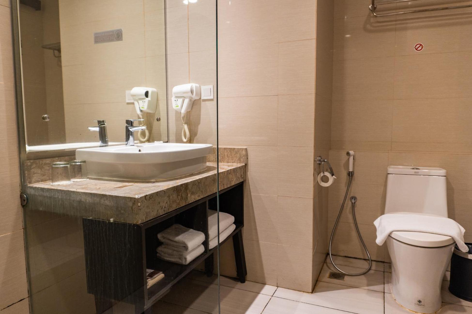 Family Room with Shower - Photo 5