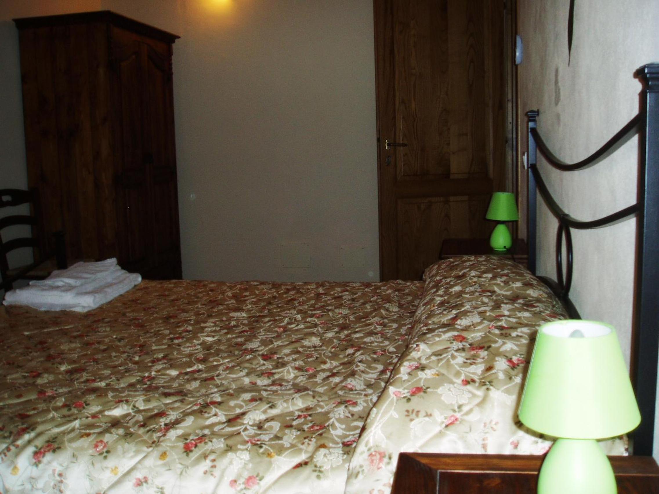 Two-Bedroom House - Photo 13
