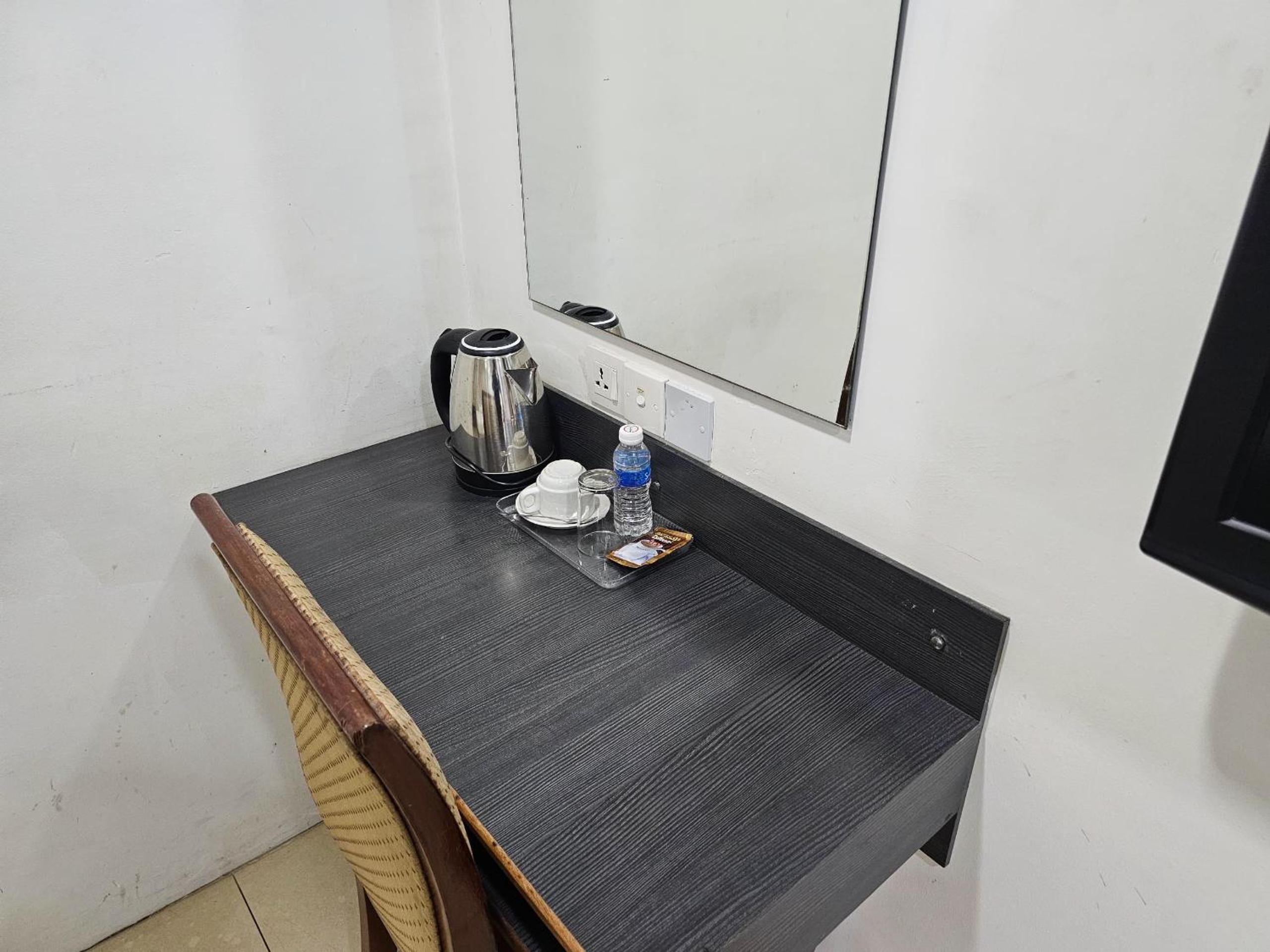 Large Single Room photo 3