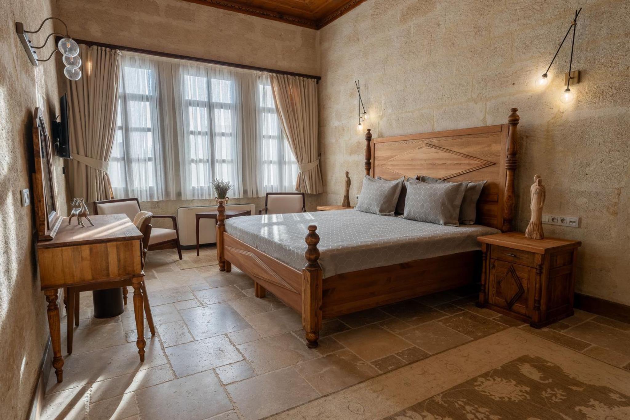 Legacy Suite - Photo 23