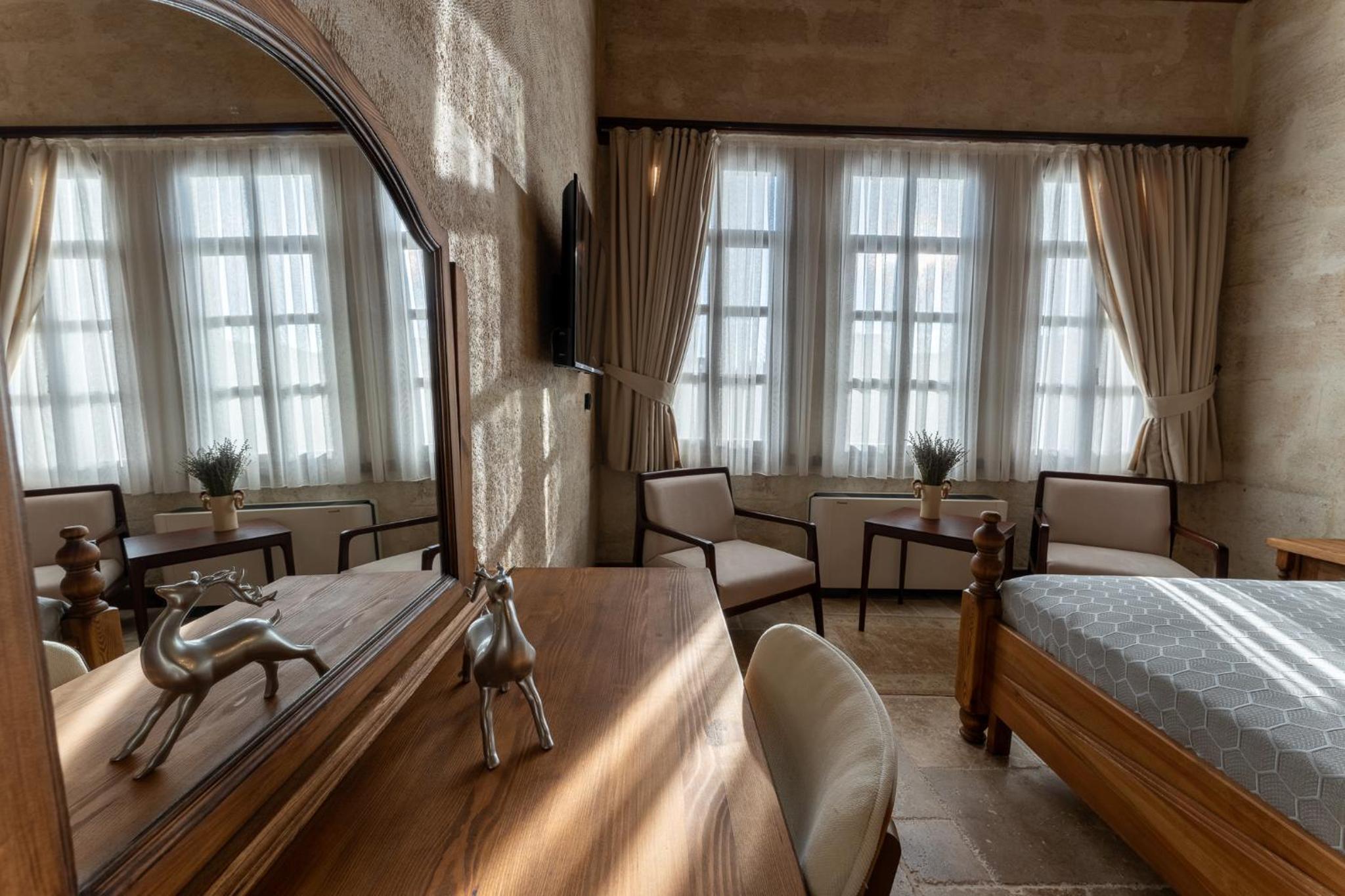 Legacy Suite - Photo 24