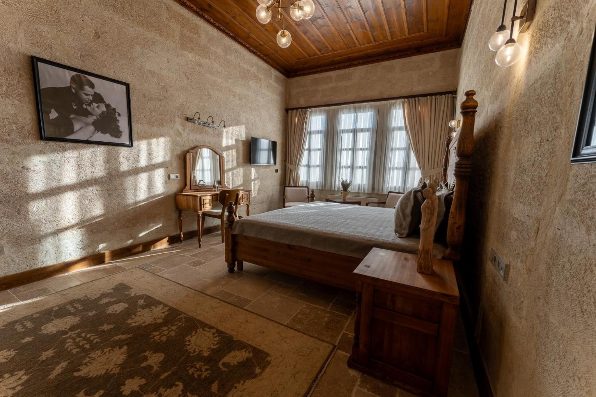 Legacy Suite - Photo 7