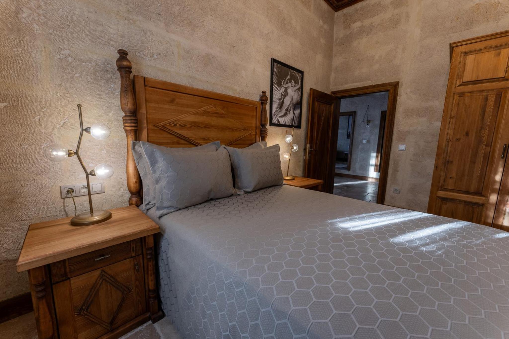 Legacy Suite - Photo 20