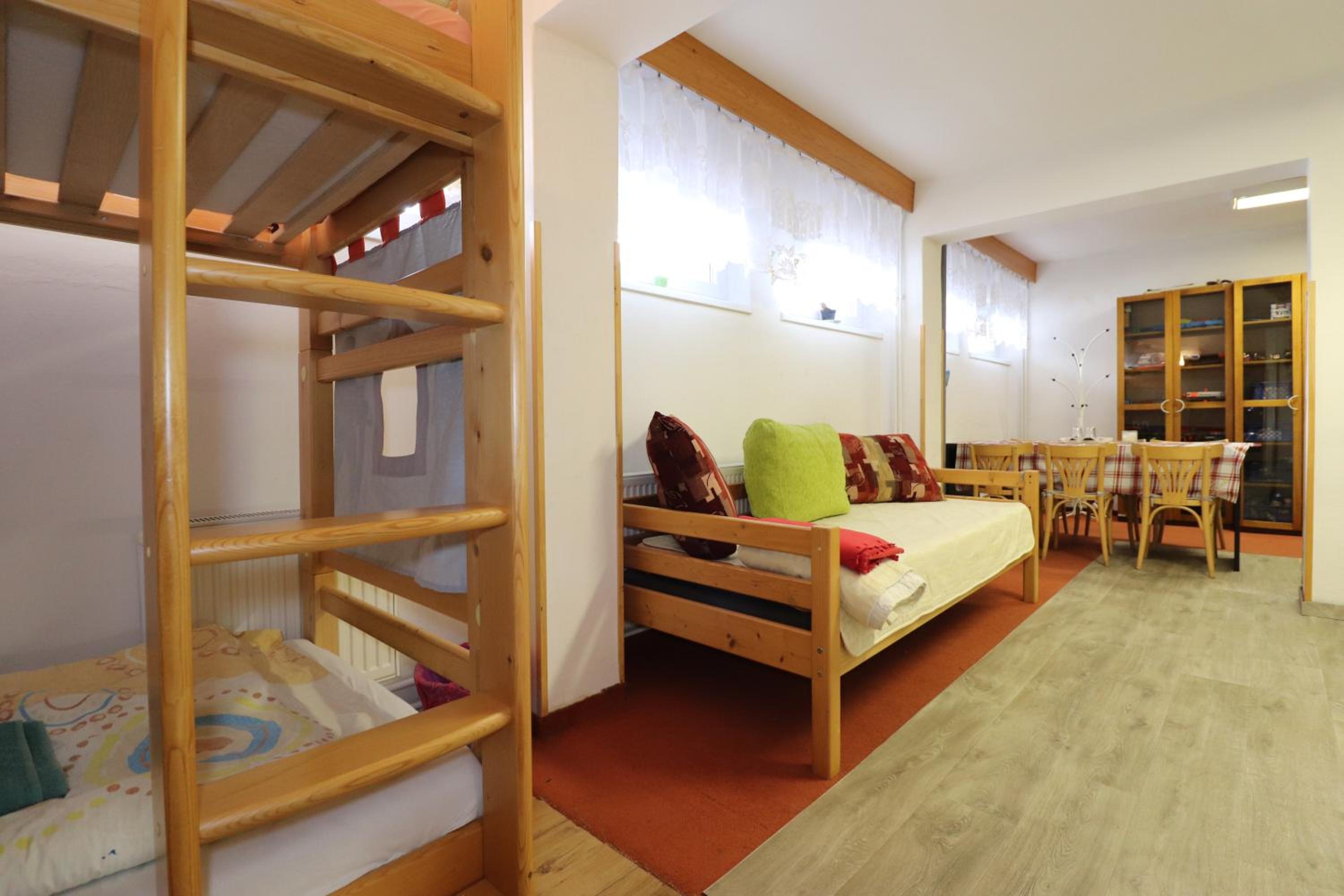 Apartment - Ground Floor photo 2