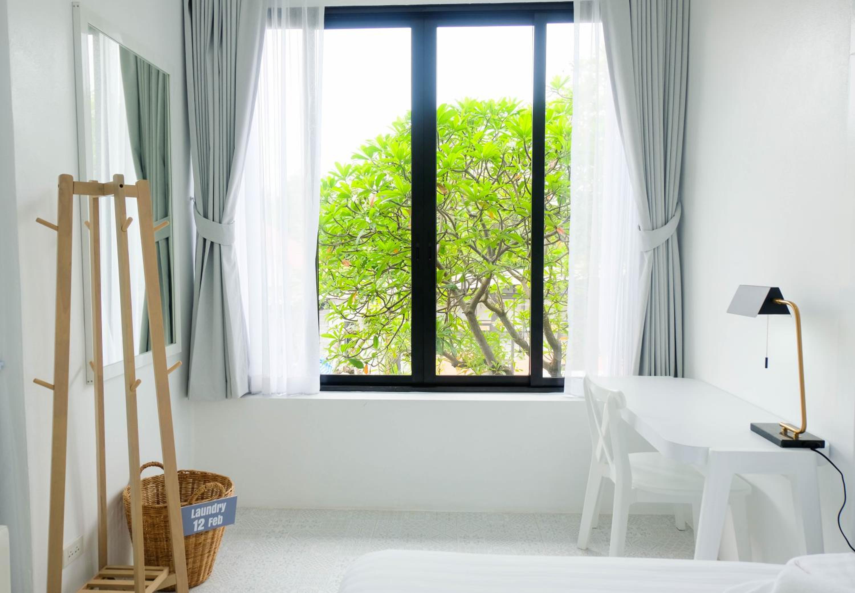 King Suite with Balcony - Photo 2
