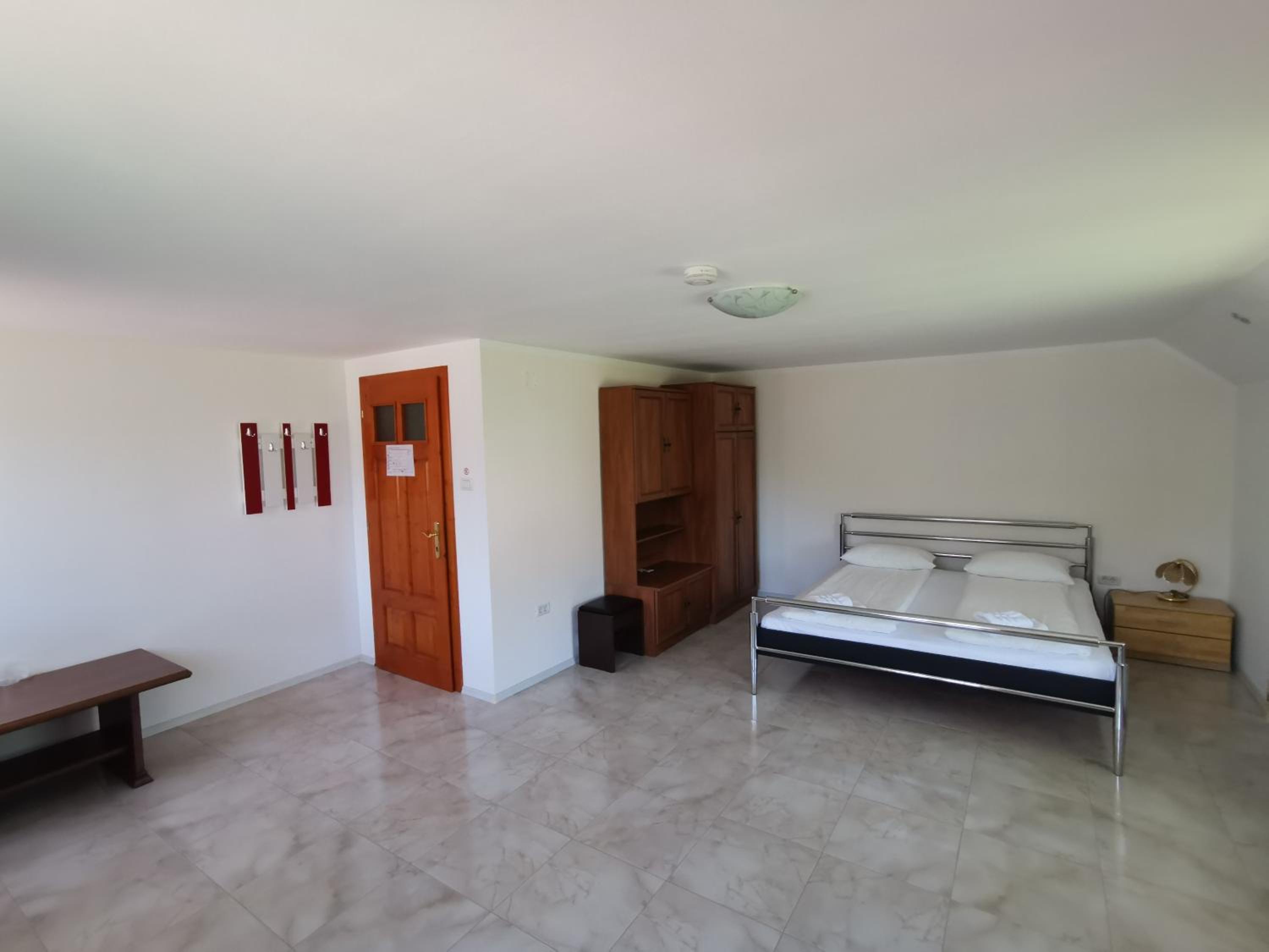 Triple Room with Private External Bathroom photo 3
