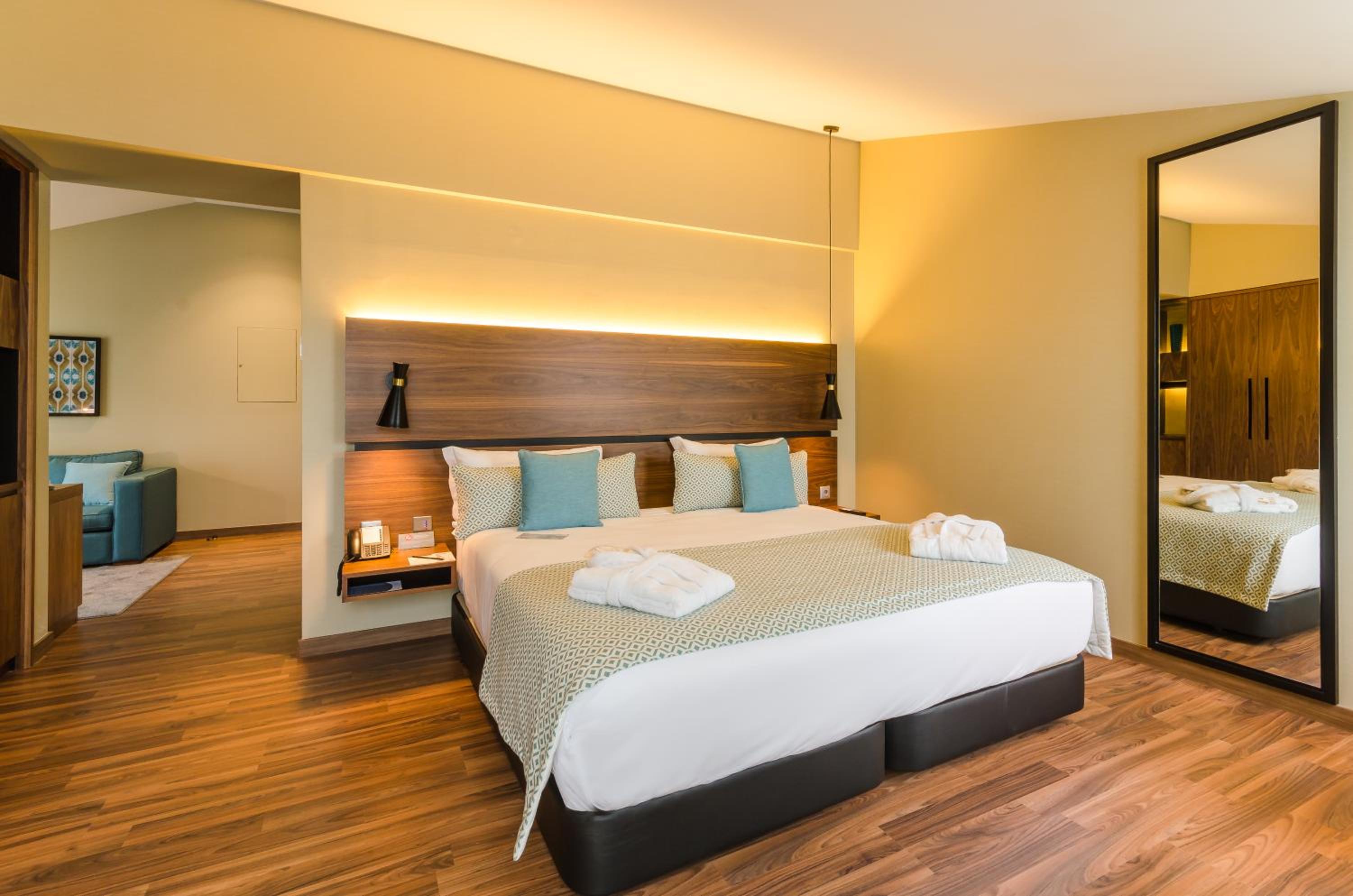 Suite (2 Adults)