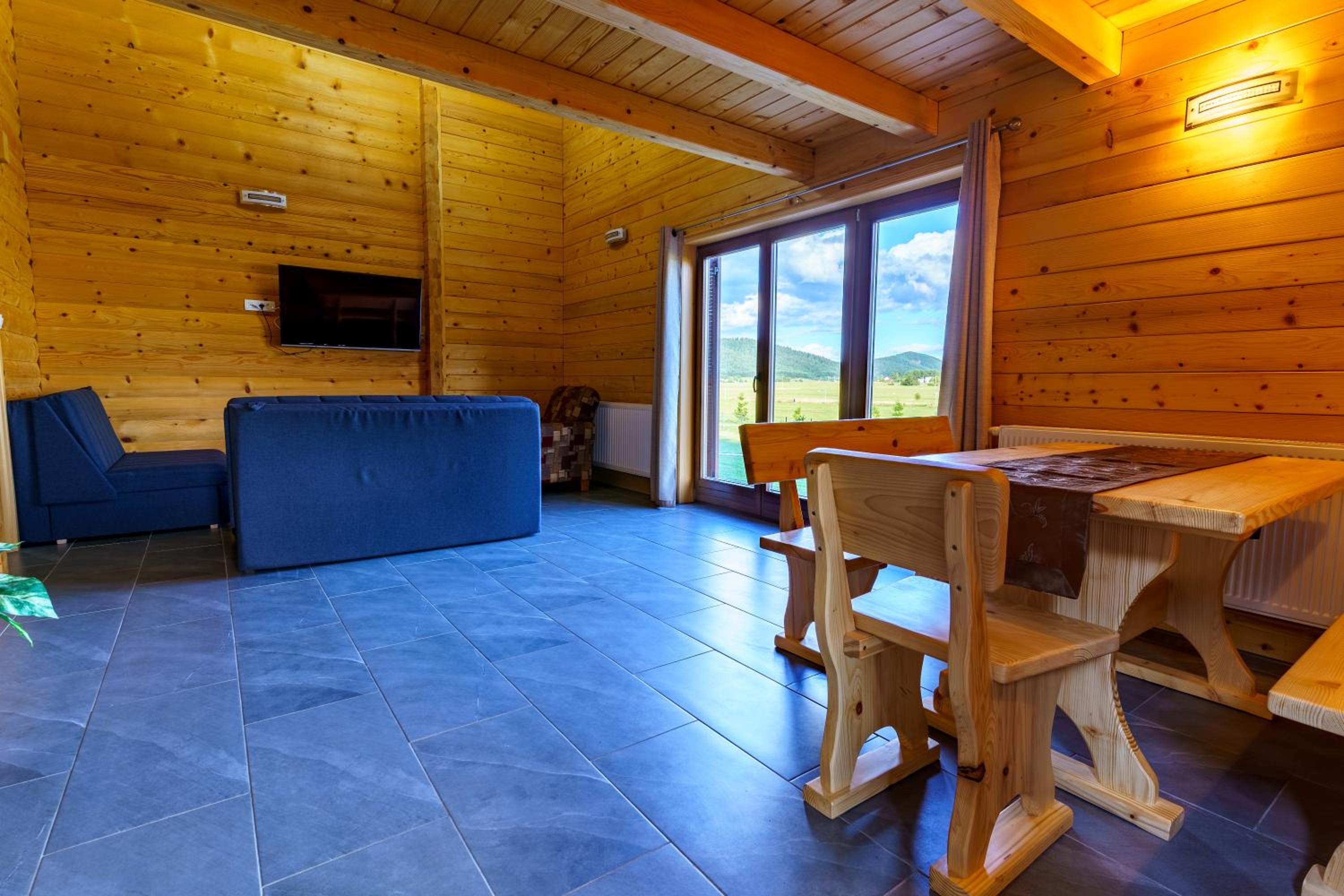 Two-Bedroom Chalet - Photo 3