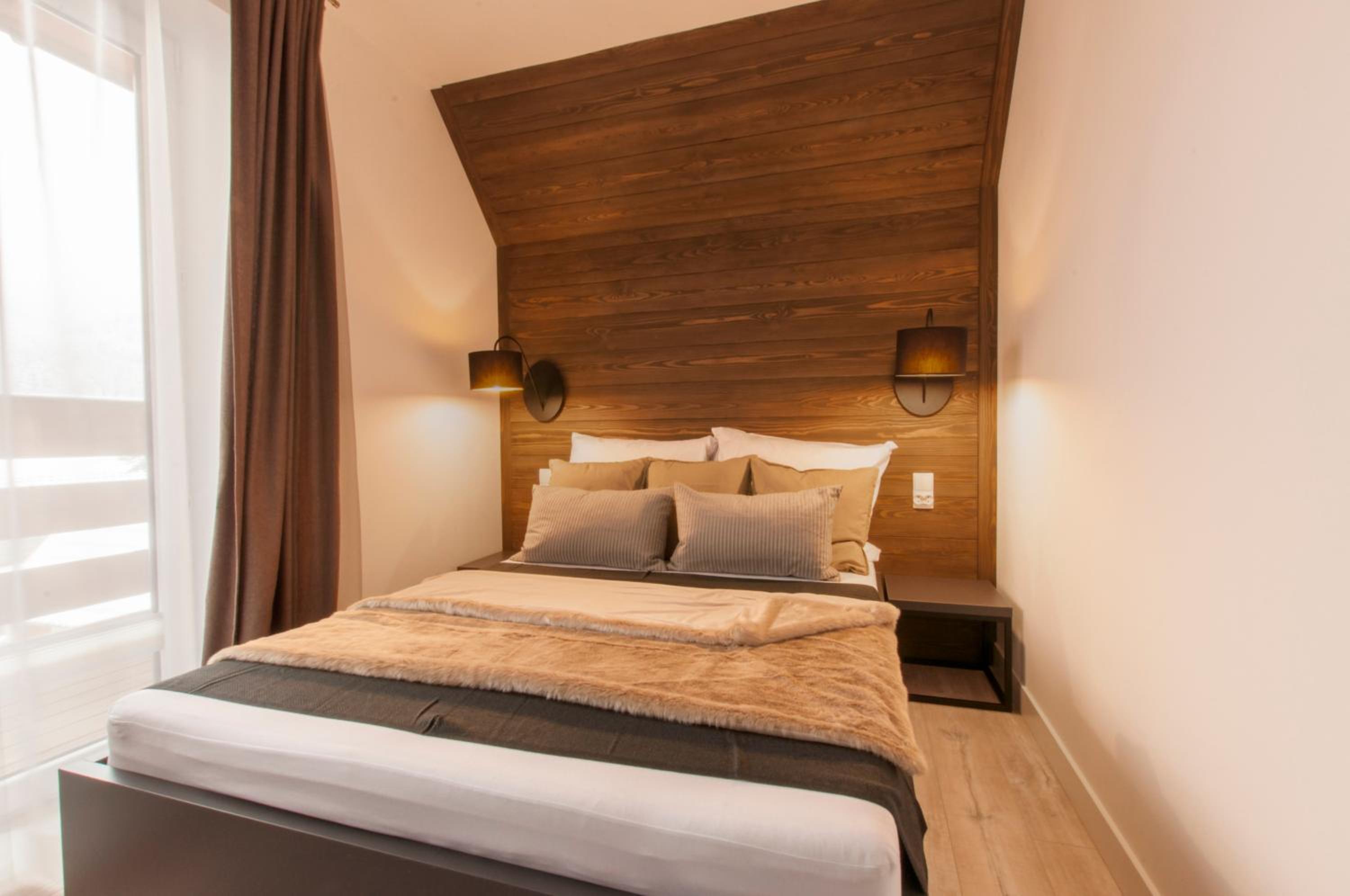One-Bedroom Apartment (4 Adults)