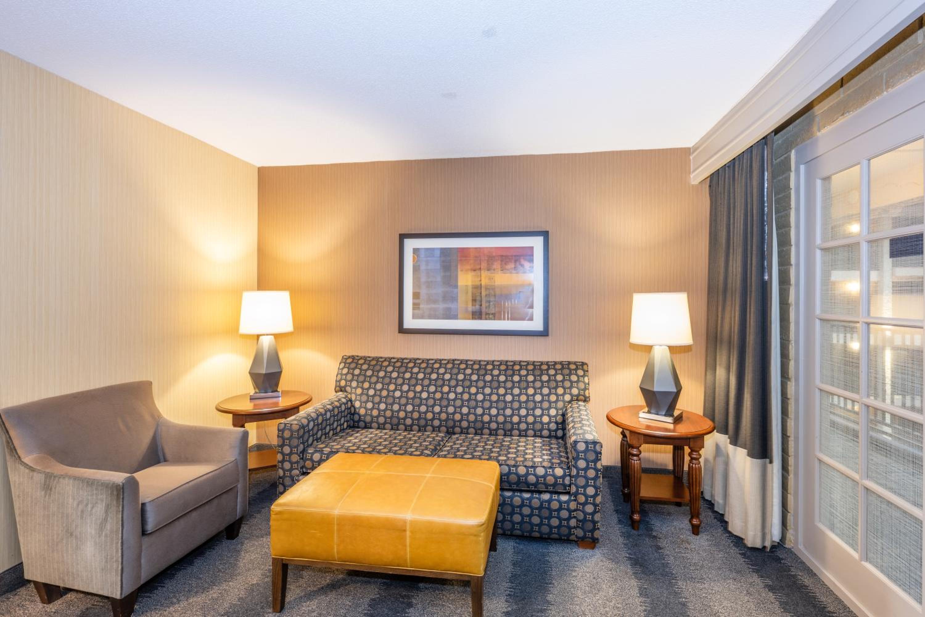 Two-Room Queen Suite with Two Queen Beds - Photo 14