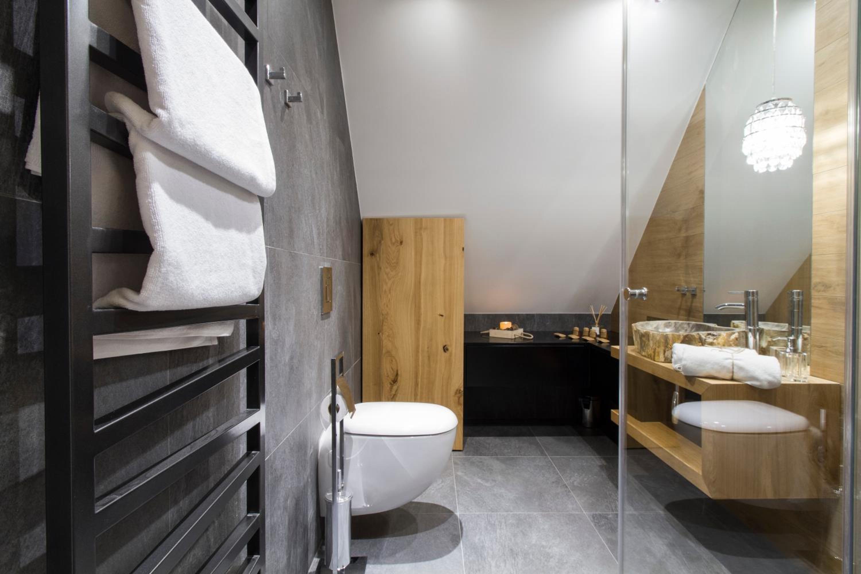 Apartment - Split Level - Photo 21
