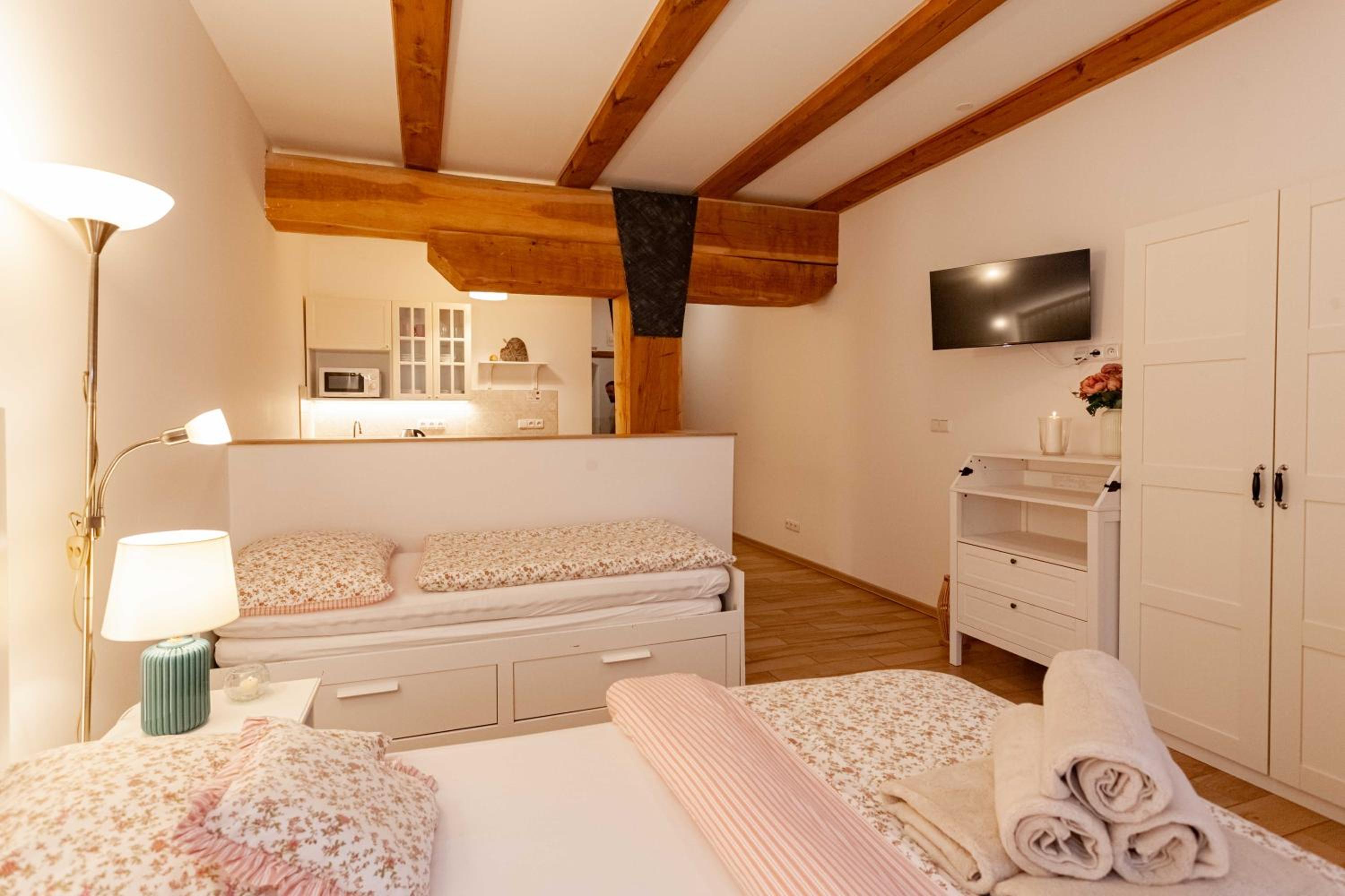 King Studio with Sofa Bed photo 3