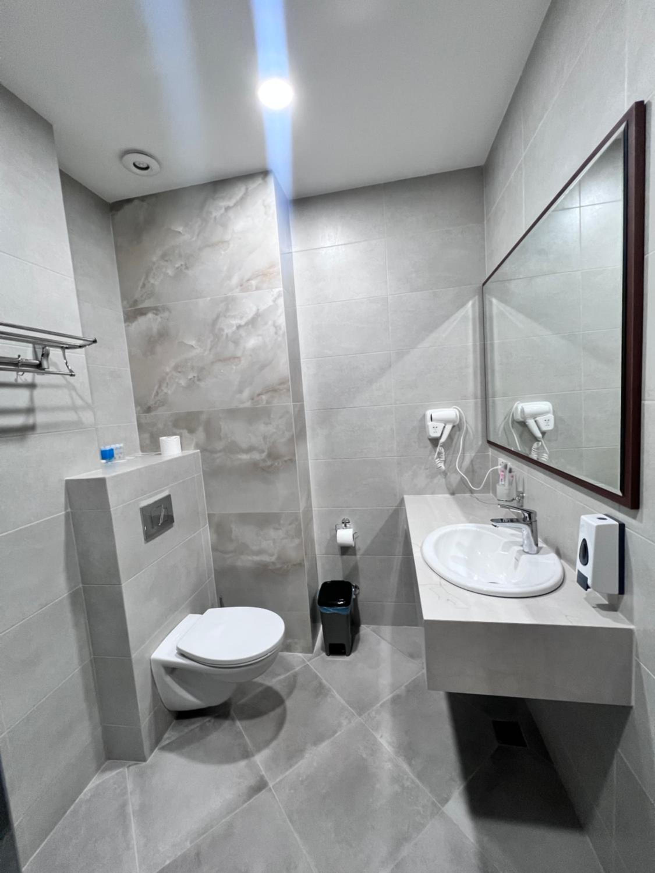 One-Bedroom Apartment with Balcony - Photo 7