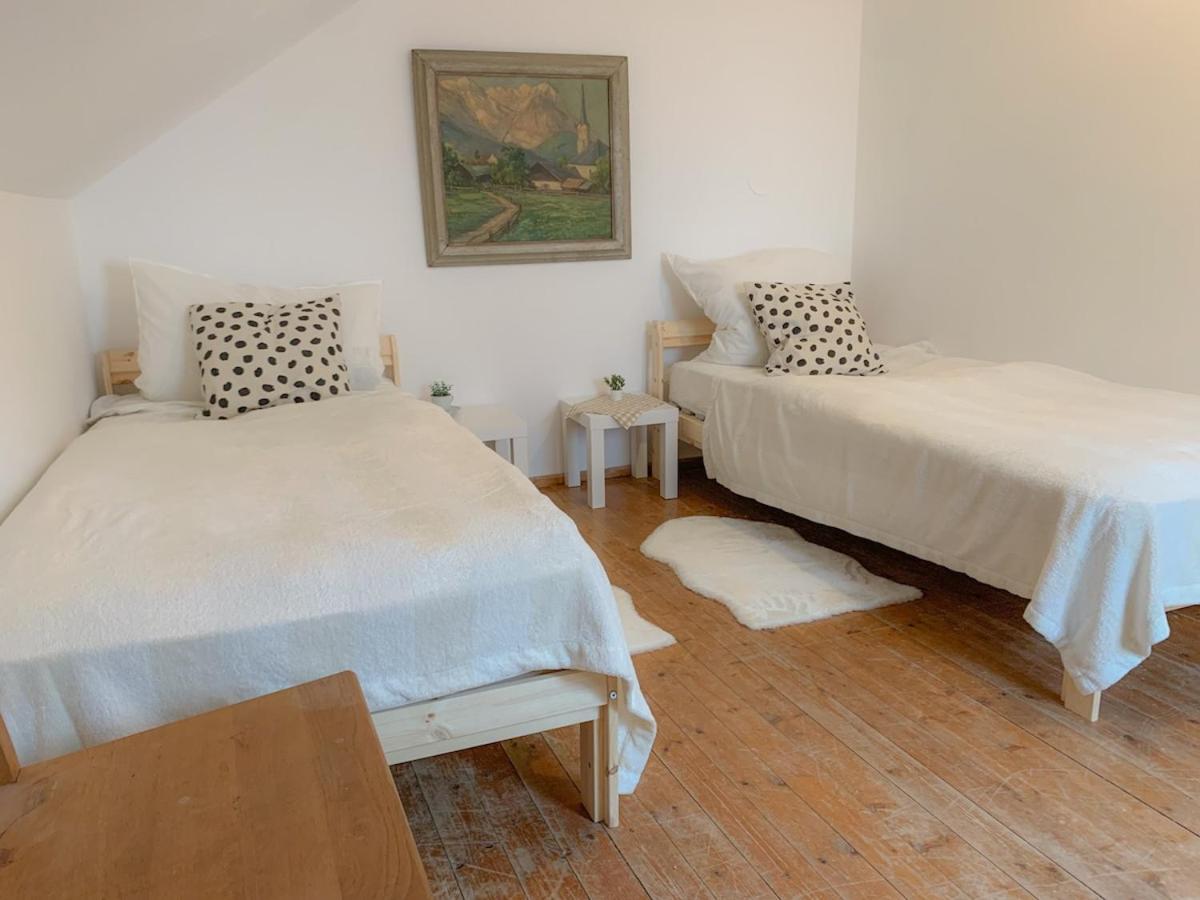 Three-Bedroom House photo 3