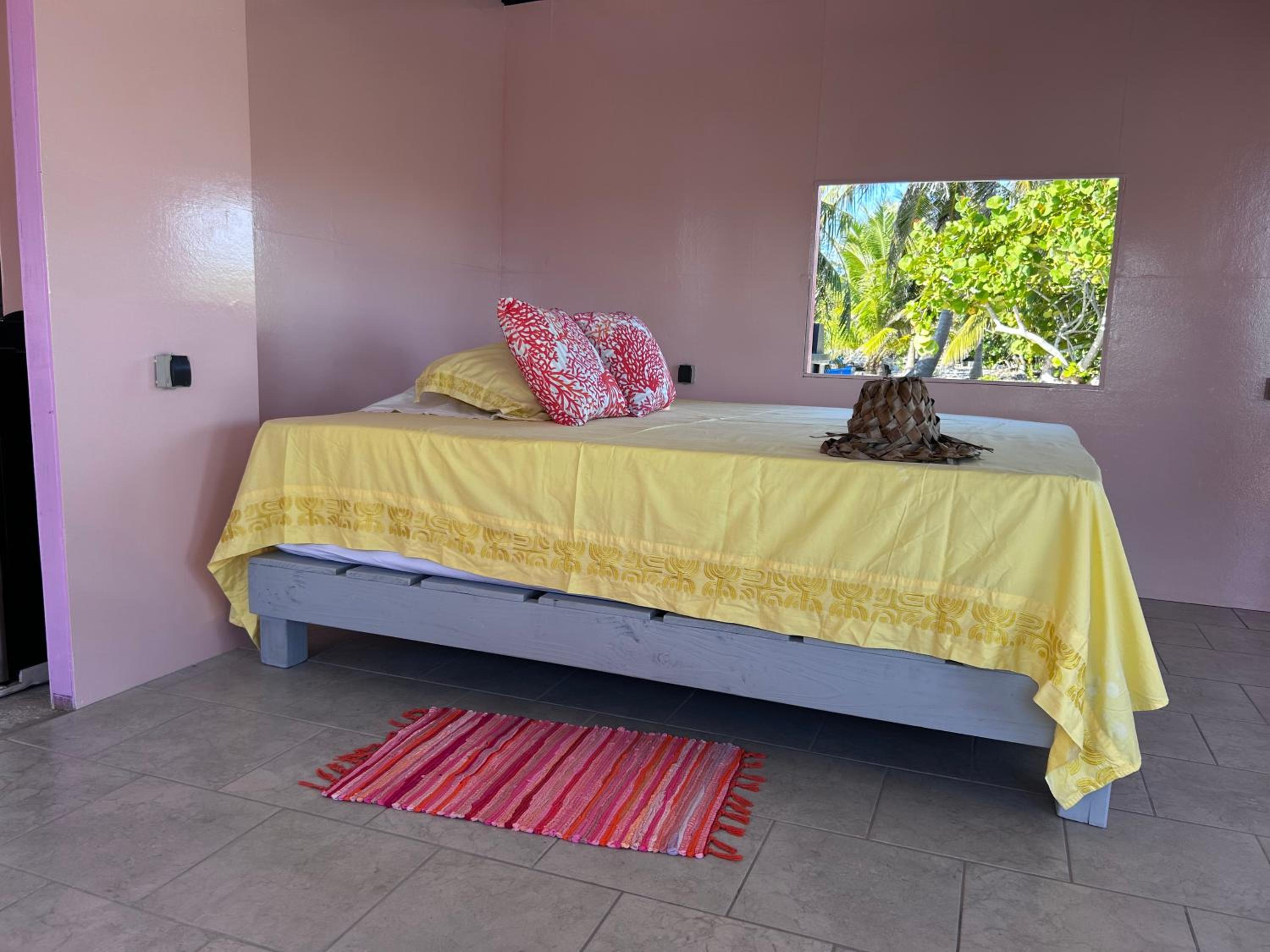 Superior Bungalow photo 1