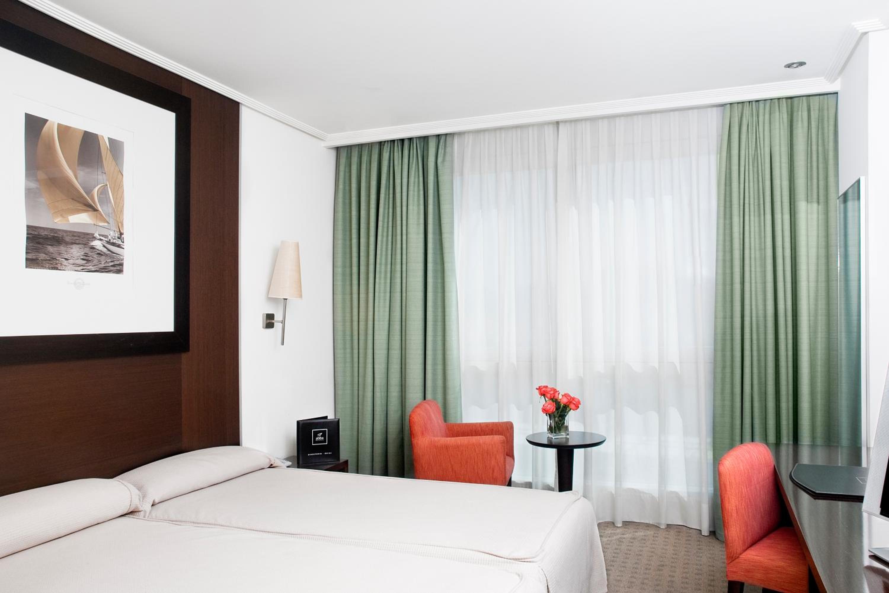 Double Room (1 Adult) - Photo 1
