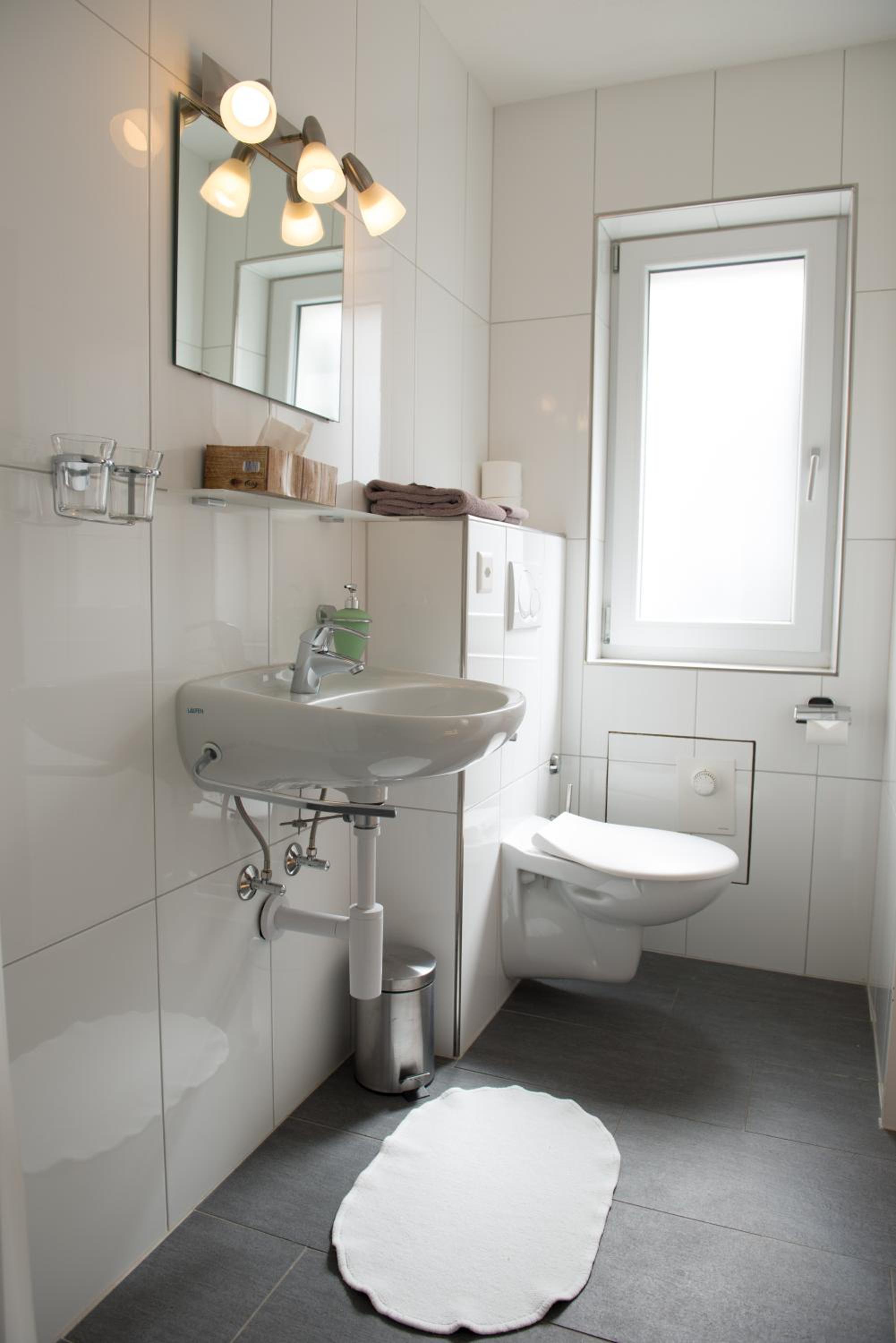 Double Room with Private Bathroom - Photo 4