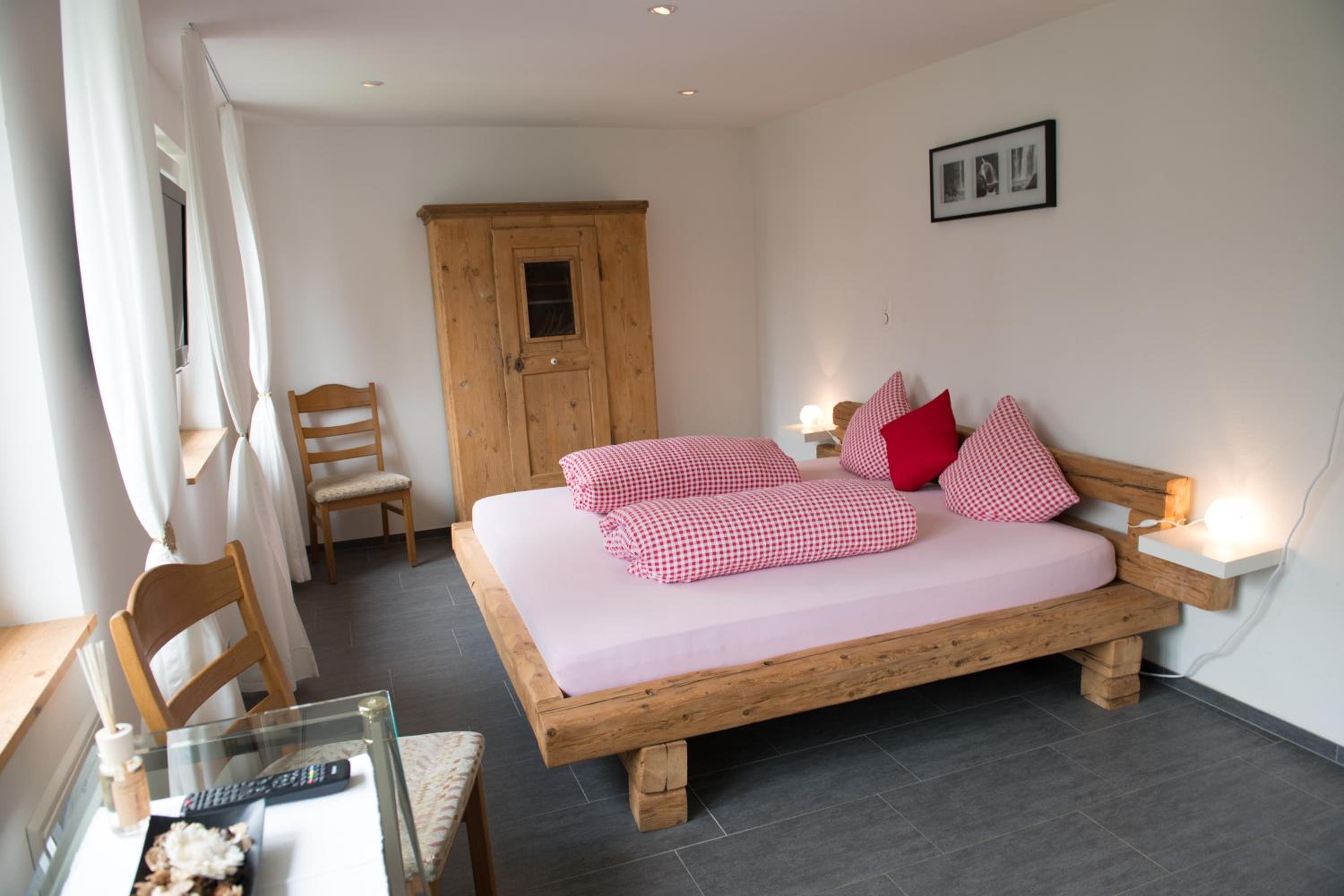 Double Room with Private Bathroom - Photo 1