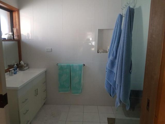 Deluxe King Suite photo 2