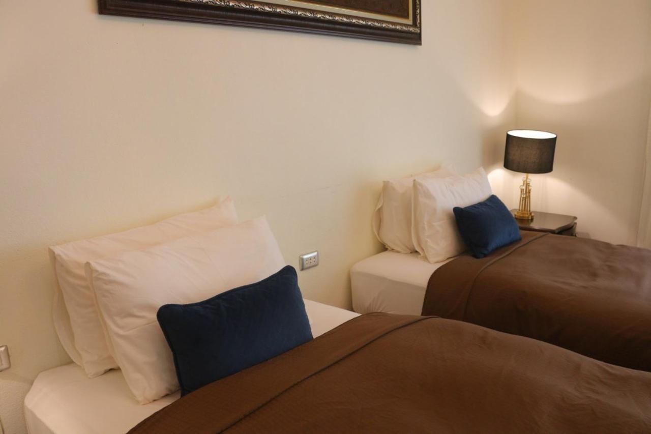 Deluxe Twin Room - Photo 3