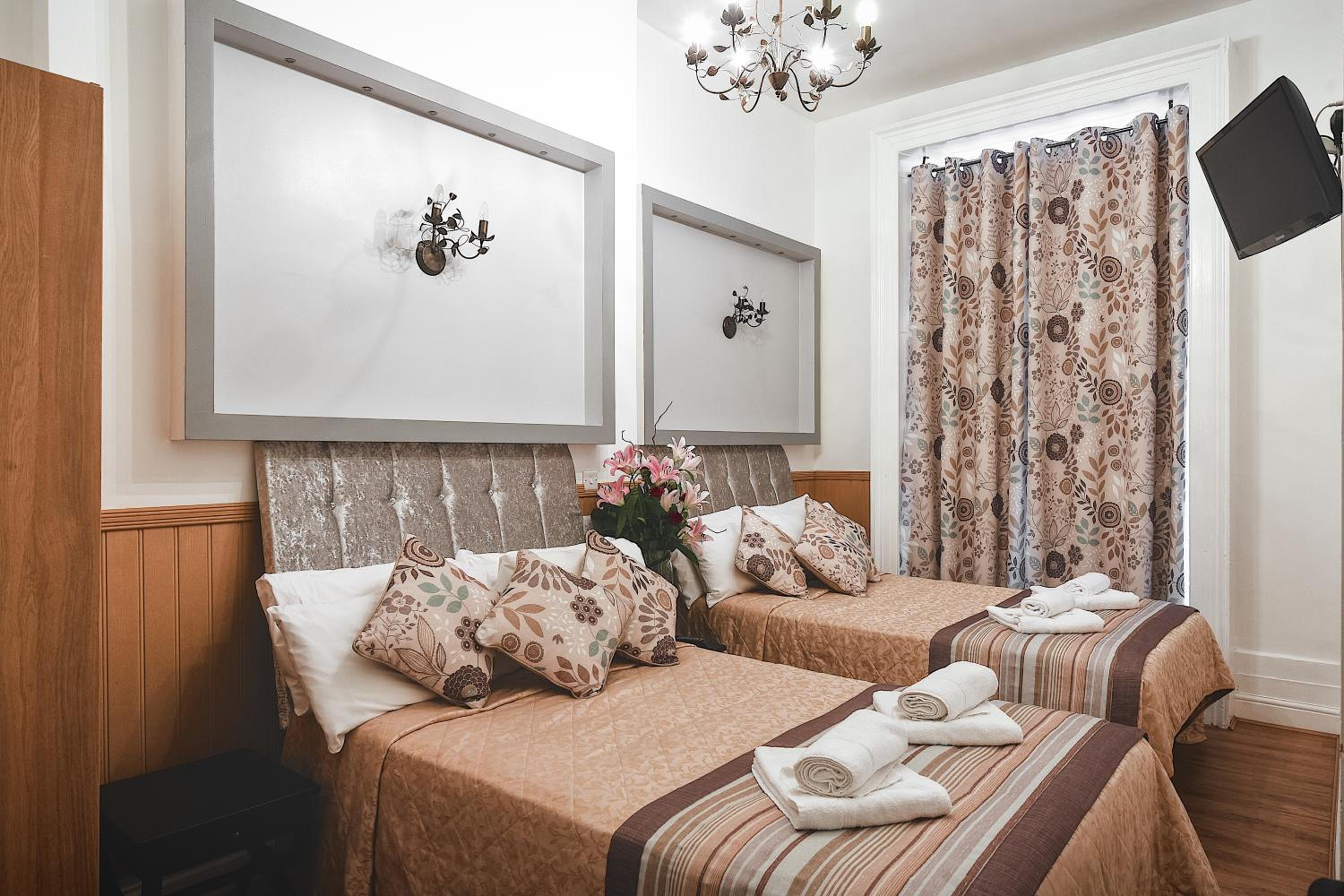 Quadruple Room photo 1