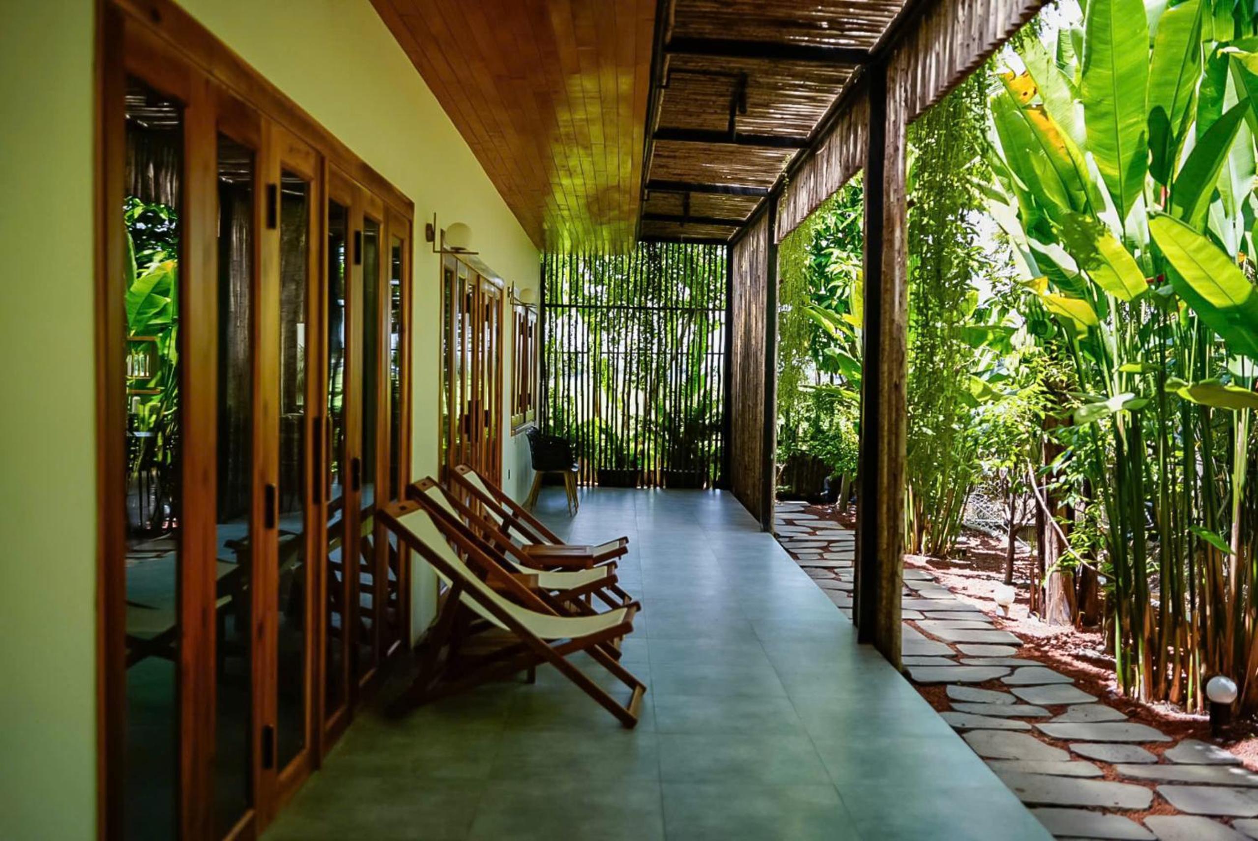 Family Room with Terrace photo 3