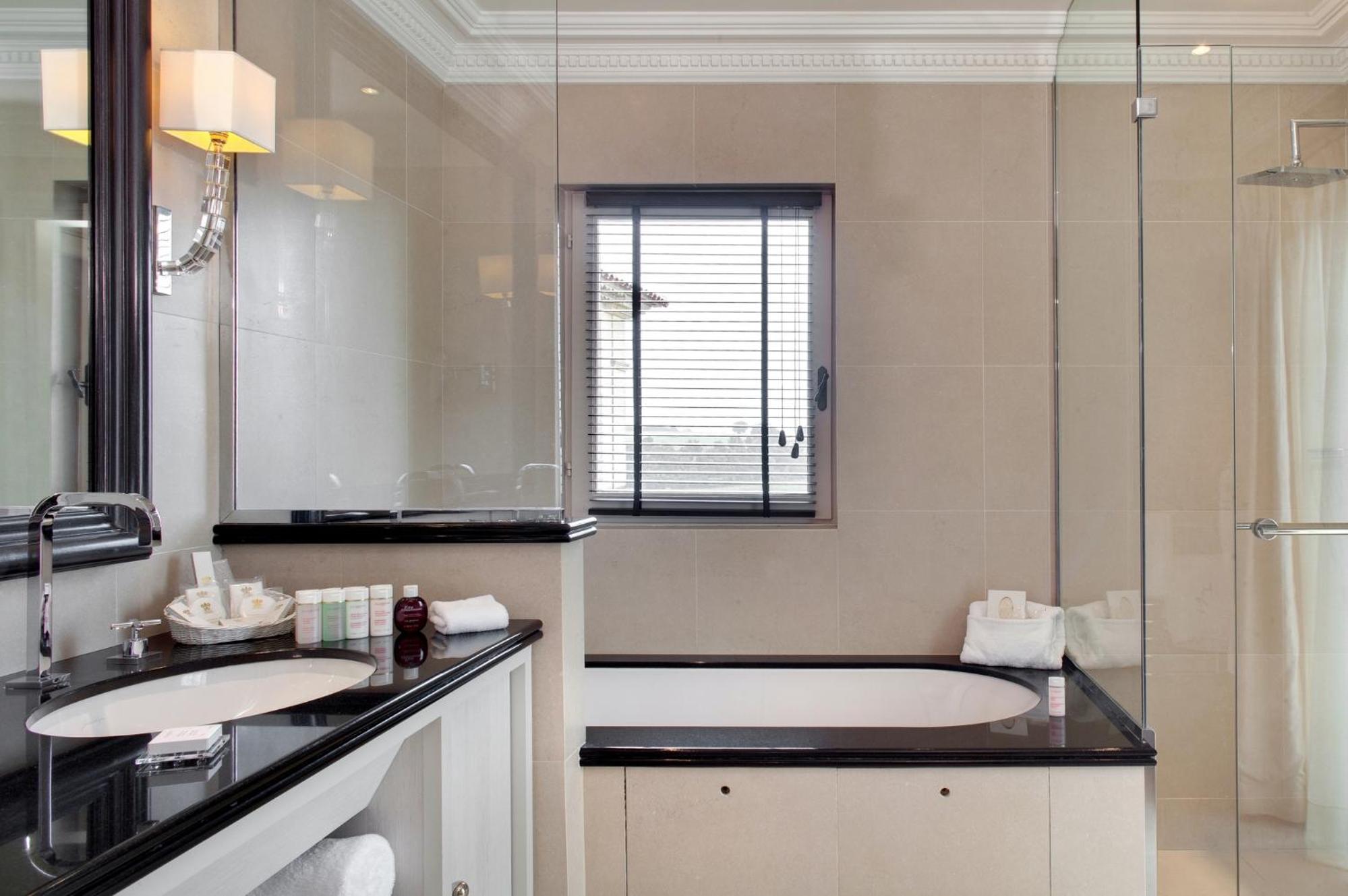 Panoramic Deluxe Room photo 3