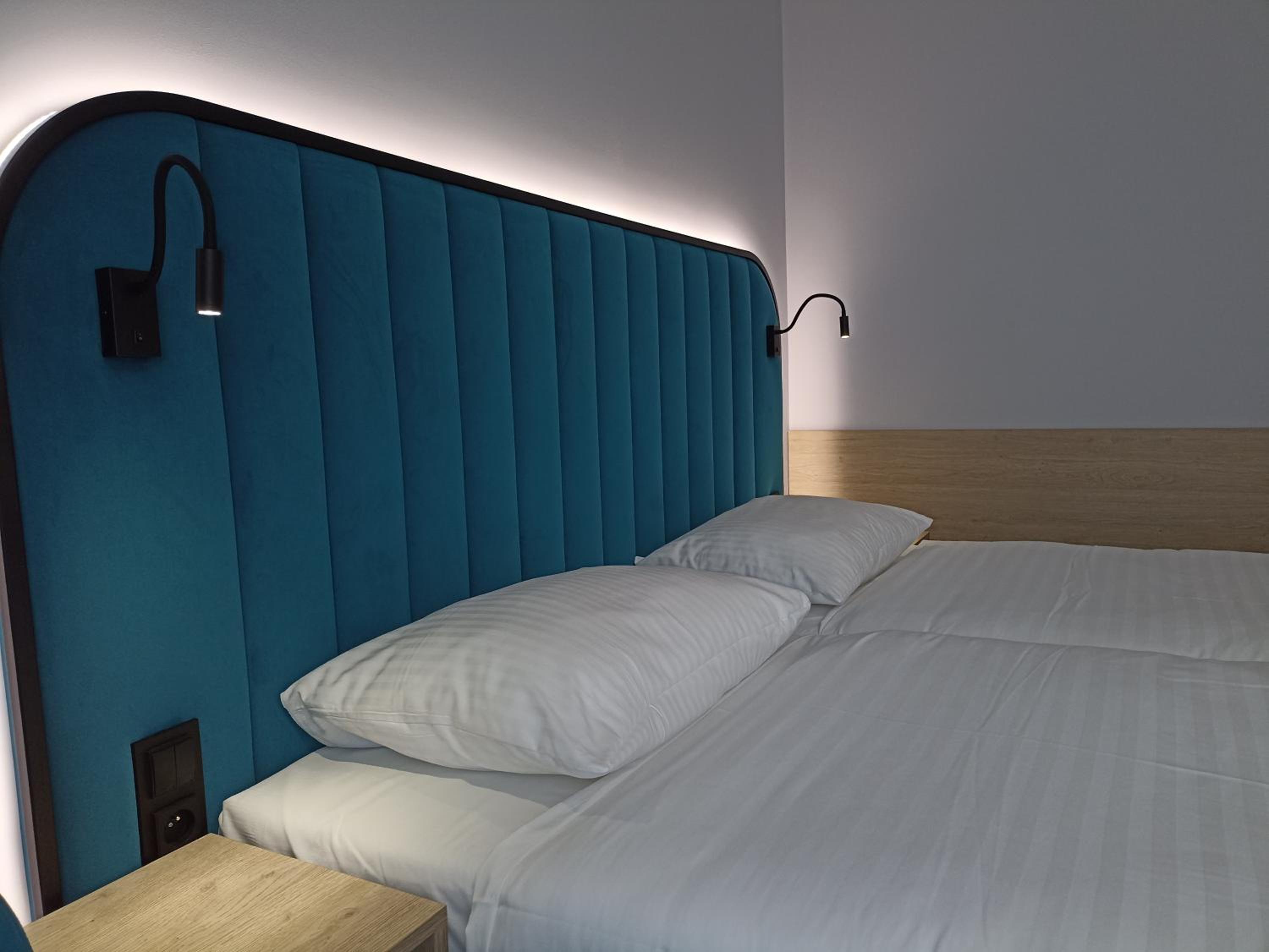 Double or Twin Room with Lake View photo 3