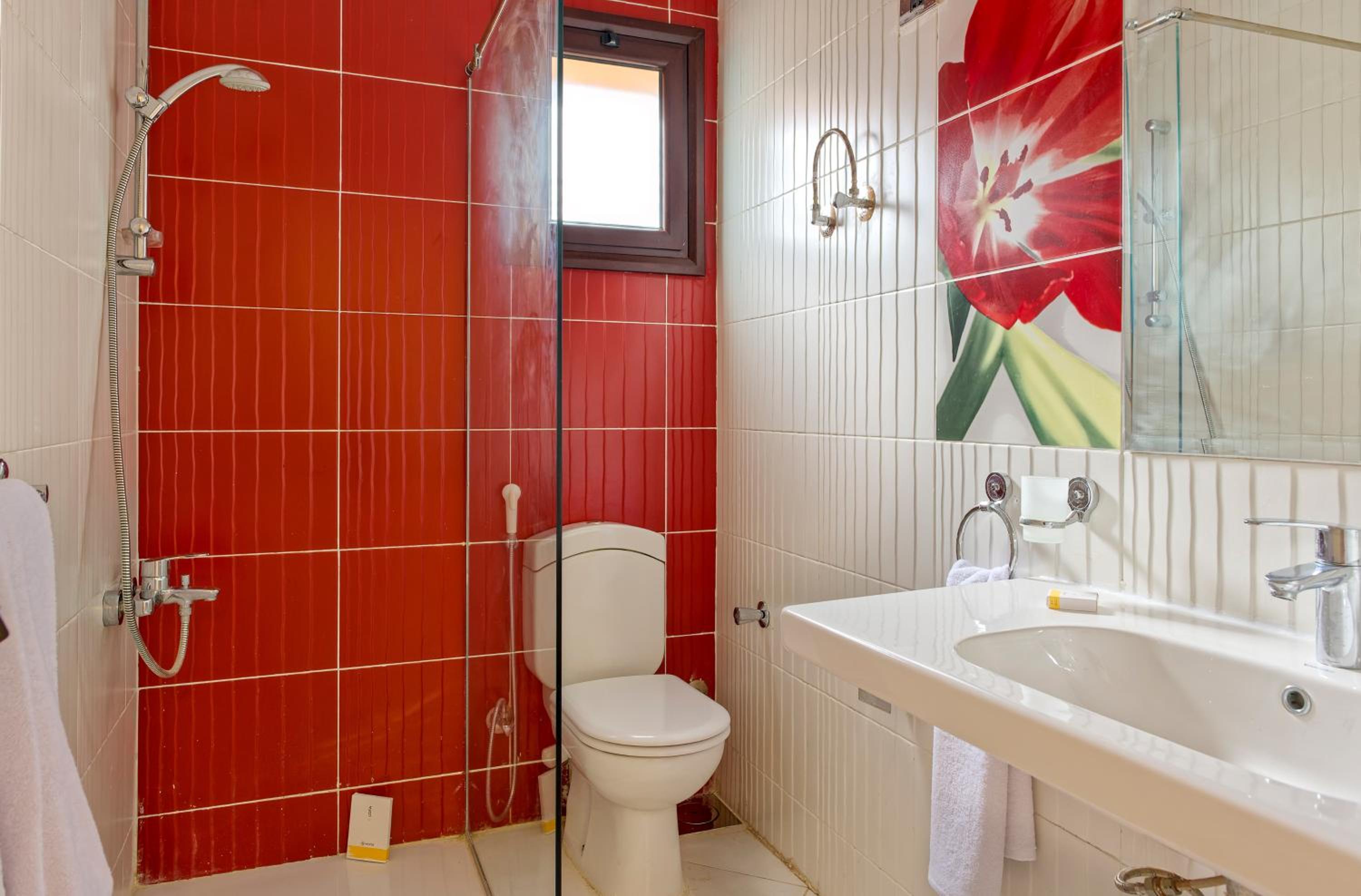 Three-Bedroom Apartment - High Floor photo 3